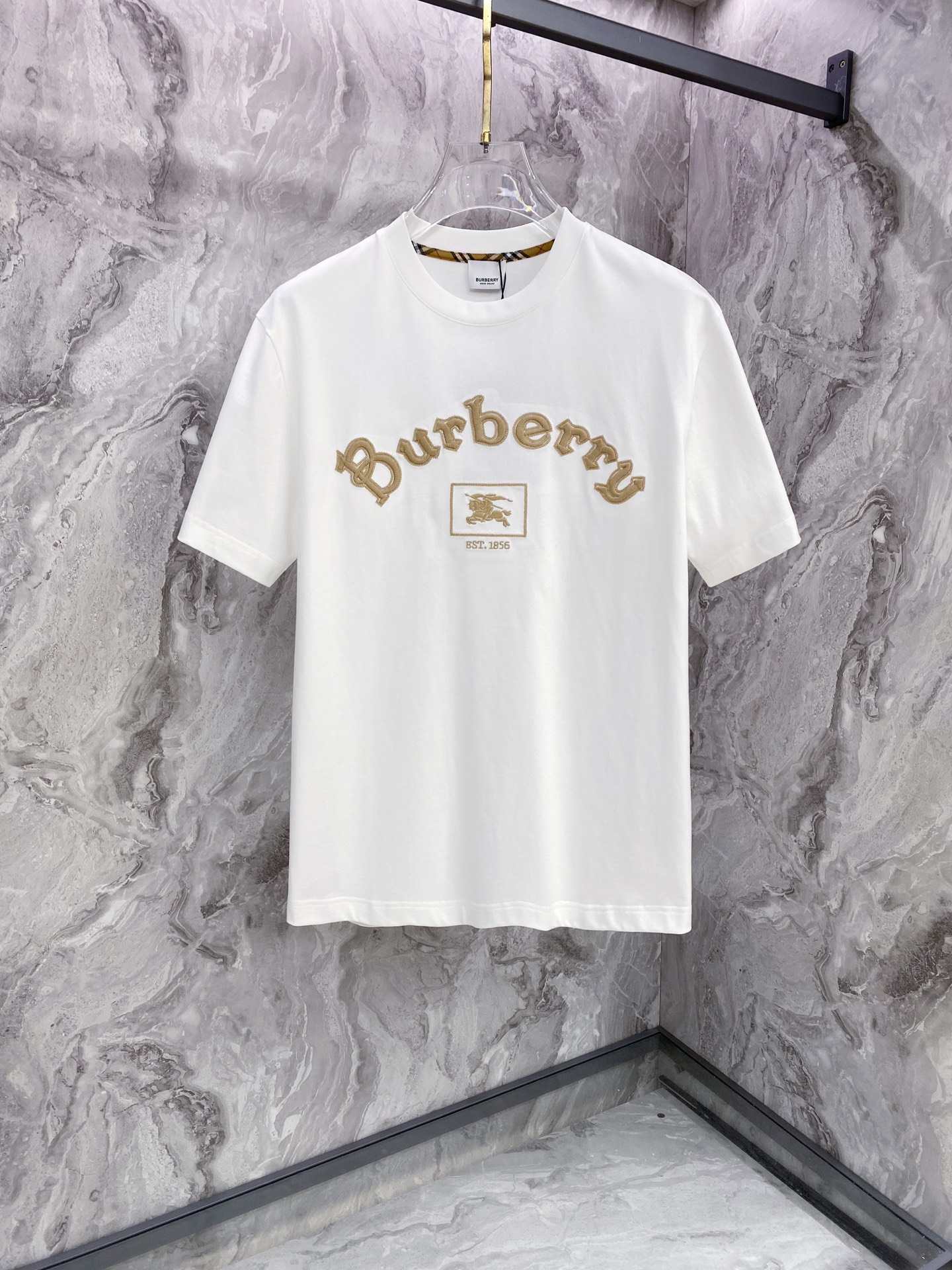 Burberry 巴宝莉 2026ss 春夏新款首发专柜最新款短袖圆领T恤 高端订制 设计前卫时尚！品牌