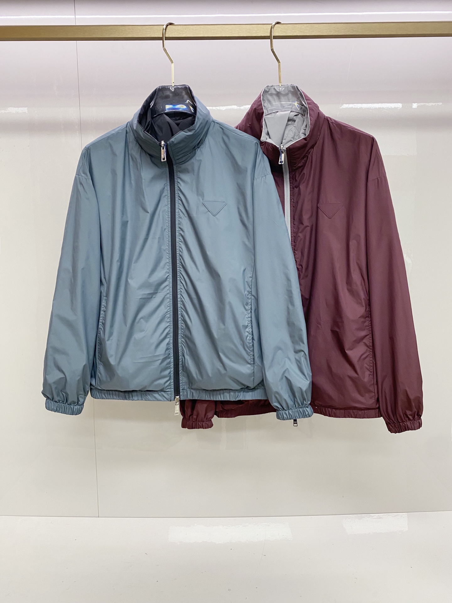 Prada 普拉达 双面穿 2026ss春季新款连帽夹克外套全高端版本！高定专柜面料辅料，透气舒适度高，