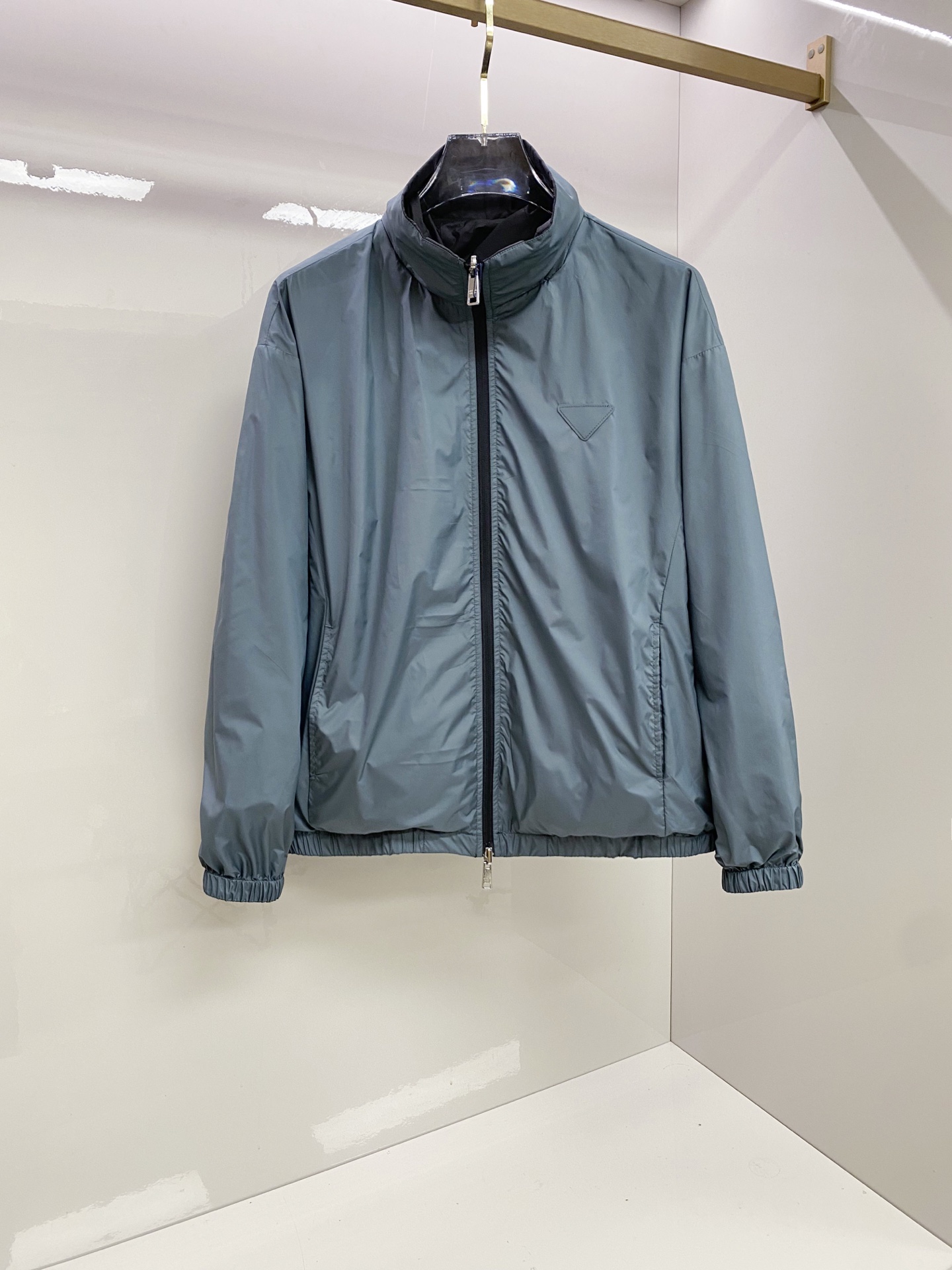 Prada 普拉达 双面穿 2026ss春季新款连帽夹克外套全高端版本！高定专柜面料辅料，透气舒适度高，