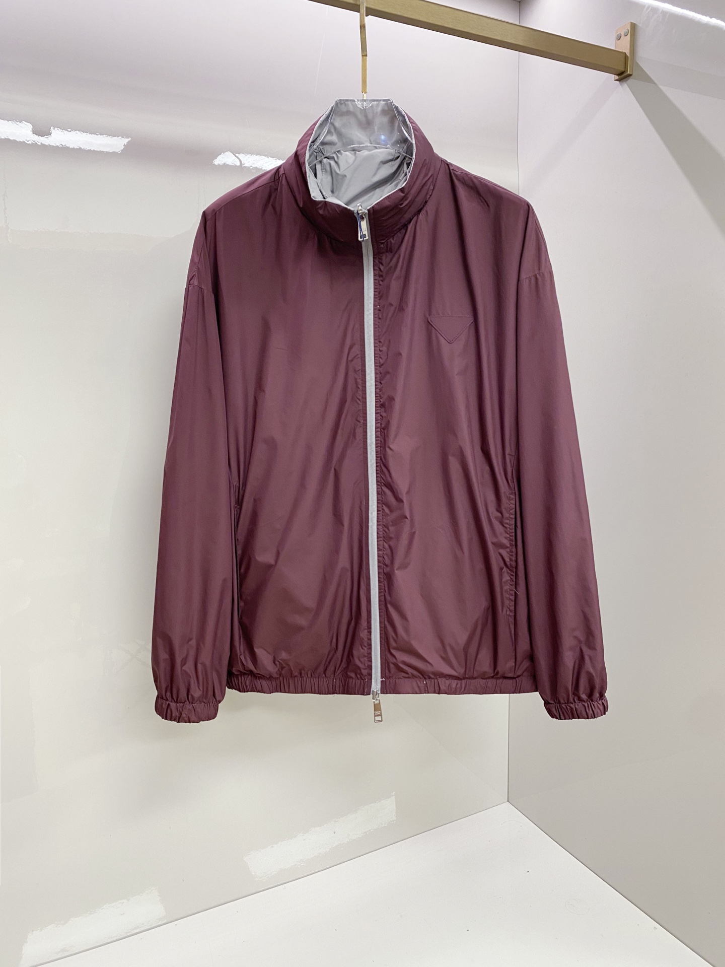 Prada 普拉达 双面穿 2026ss春季新款连帽夹克外套全高端版本！高定专柜面料辅料，透气舒适度高，