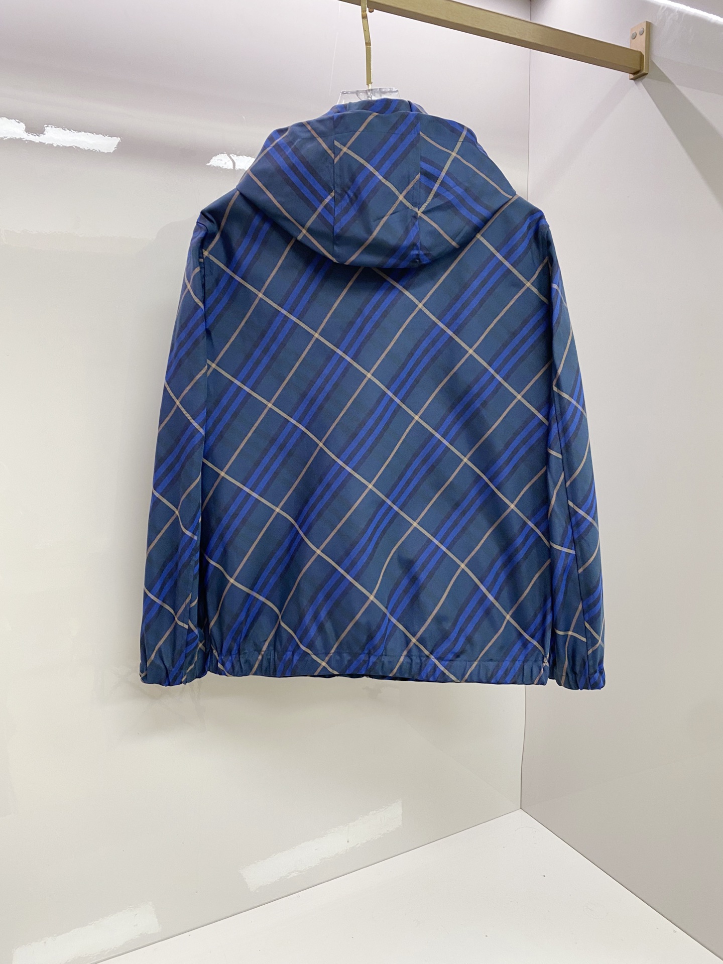 Burberry 巴宝莉 2026春季新款连帽夹克外套，全高端版本！高定专柜面料辅料，透气舒适度高，细节