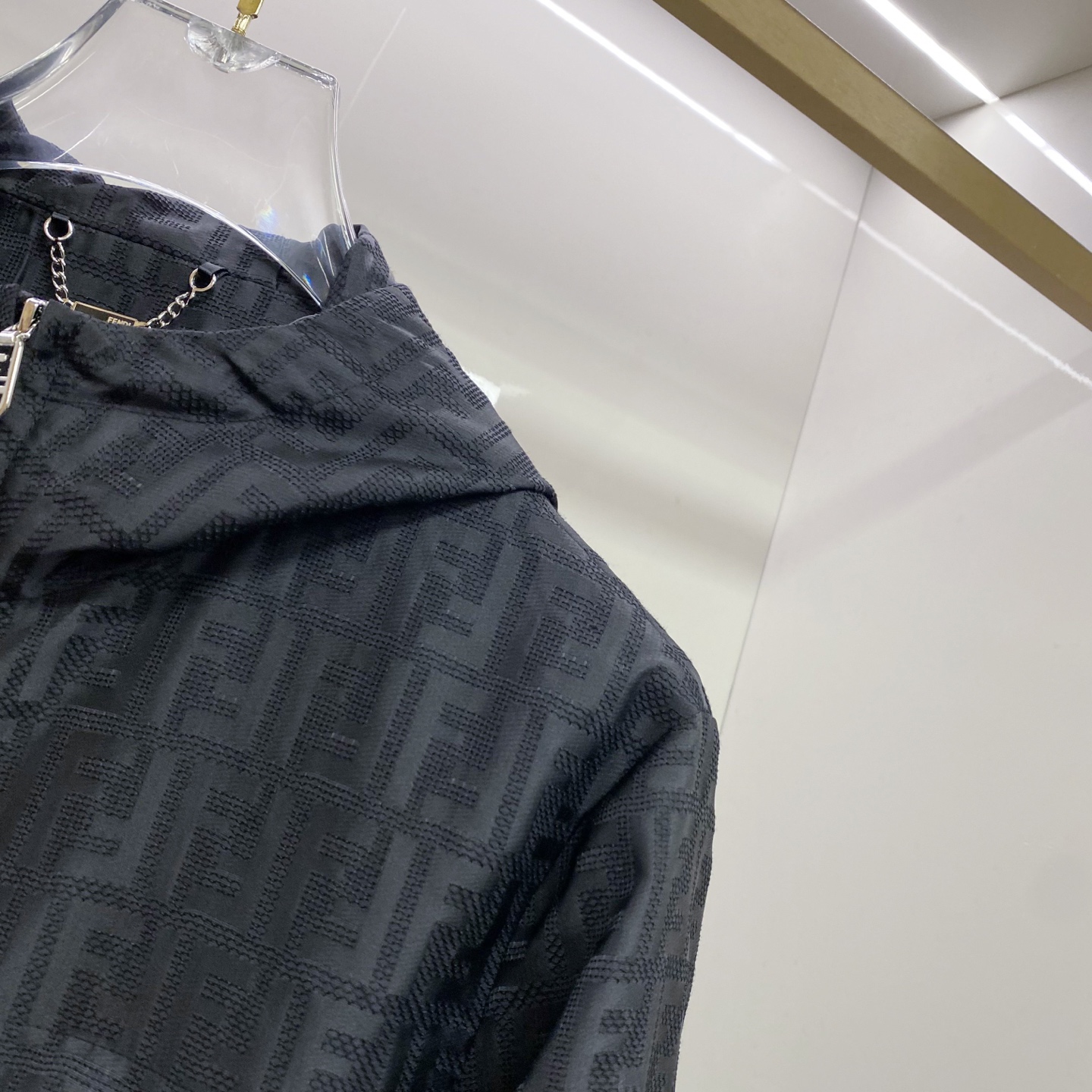 Fendi 芬迪 2026ss春季新款连帽夹克外套全高端版本！高定专柜面料辅料，透气舒适度高，细节无可挑