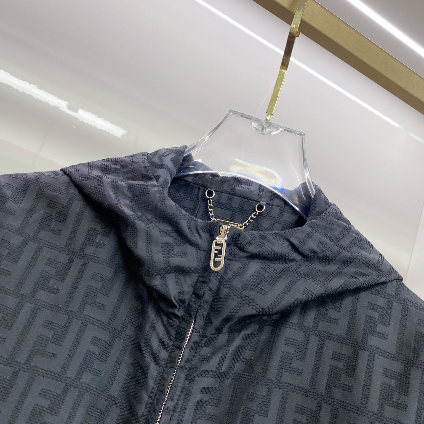 Fendi 芬迪 2026ss春季新款连帽夹克外套全高端版本！高定专柜面料辅料，透气舒适度高，细节无可挑