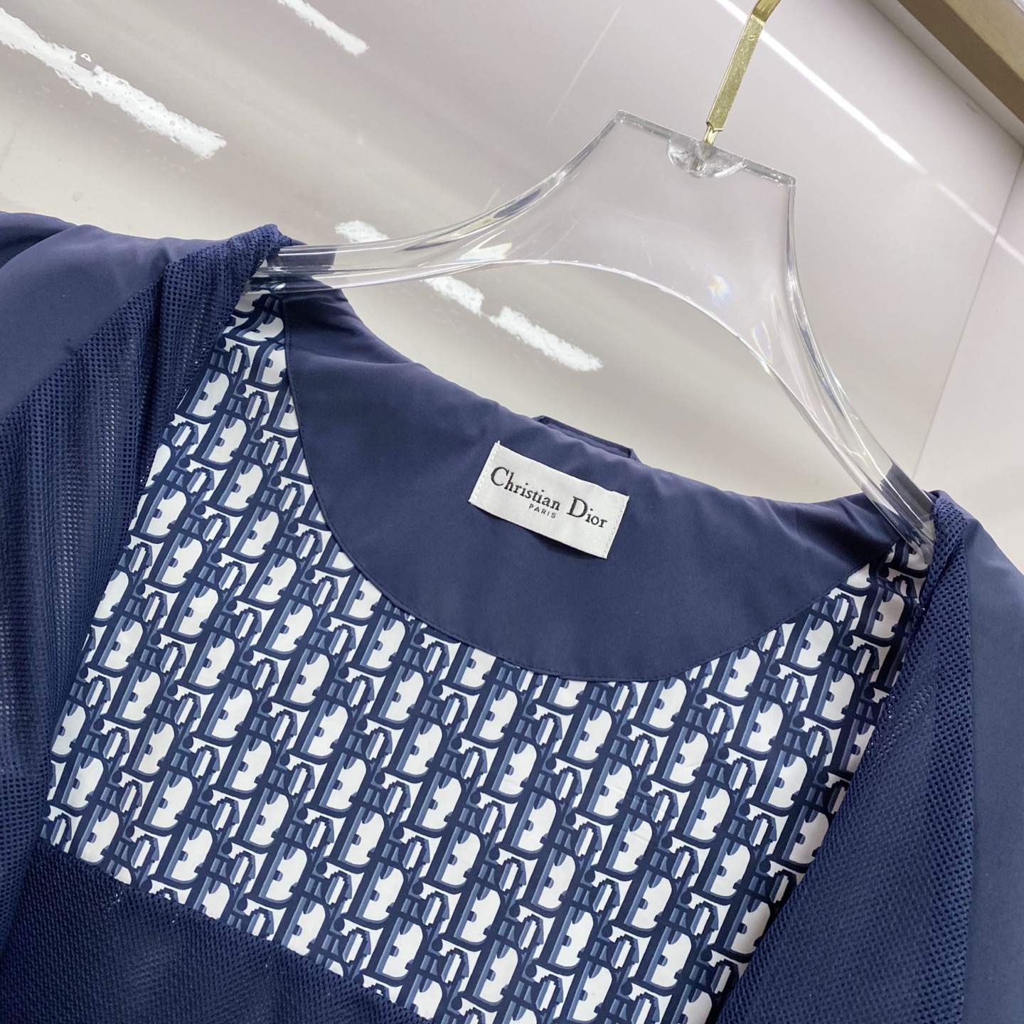 Dior 迪奥 2026ss春季新款连帽夹克外套全高端版本！高定专柜面料辅料，透气舒适度高，细节无可挑剔