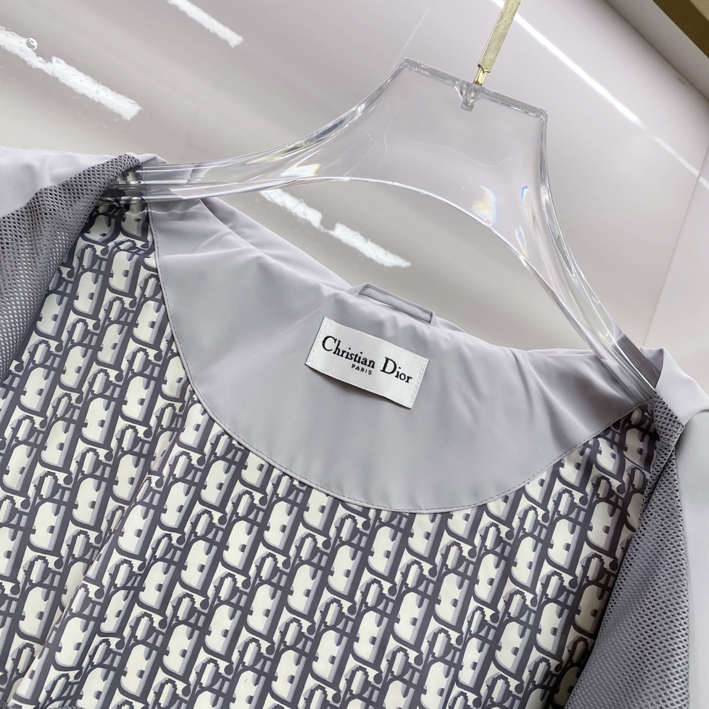 Dior 迪奥 2026ss春季新款连帽夹克外套全高端版本！高定专柜面料辅料，透气舒适度高，细节无可挑剔