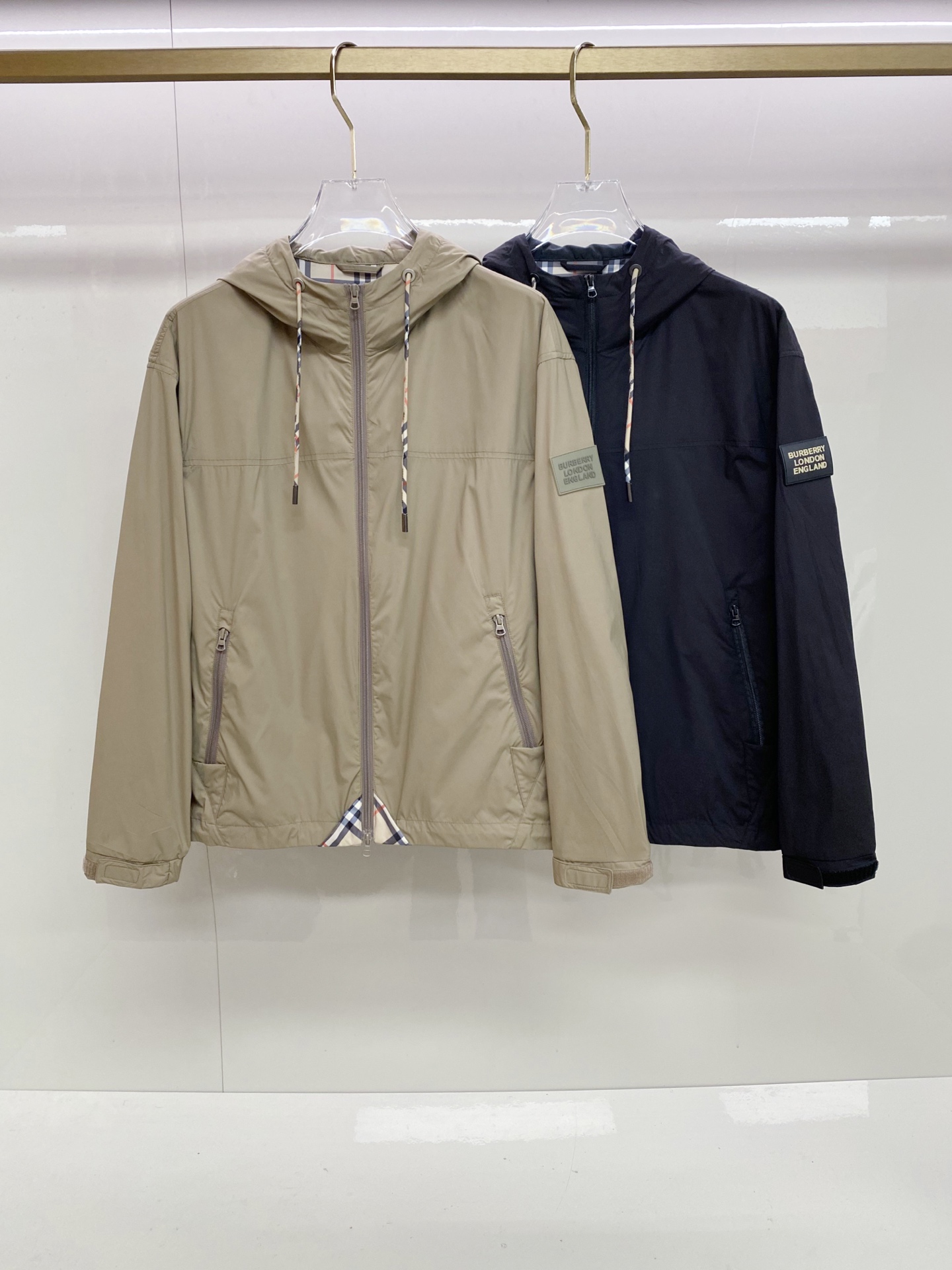 Burberry 巴宝莉 2026ss春季新款连帽夹克外套全高端版本！高定专柜面料辅料，透气舒适度高，细