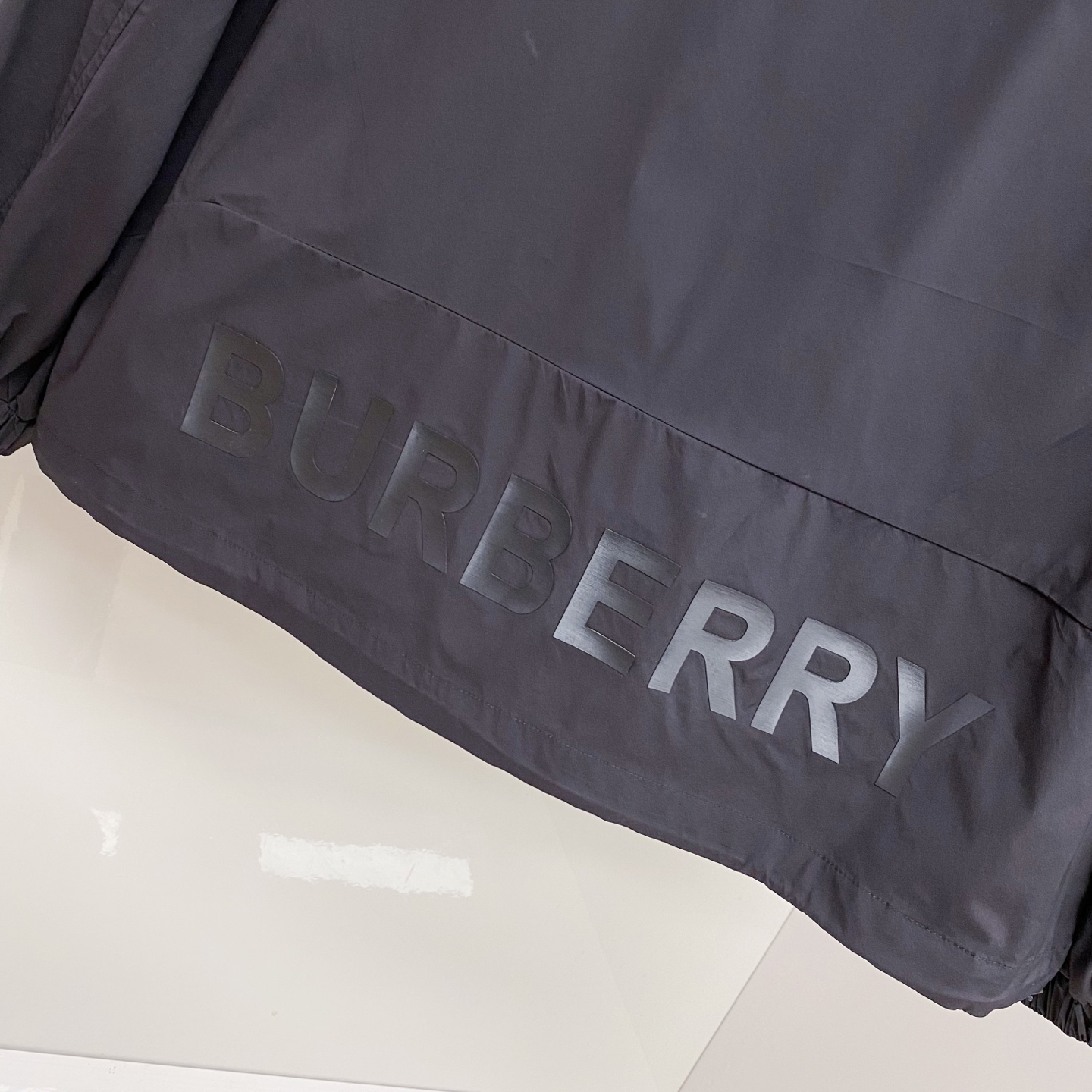 Burberry 巴宝莉 2026ss春季新款连帽夹克外套全高端版本！高定专柜面料辅料，透气舒适度高，细