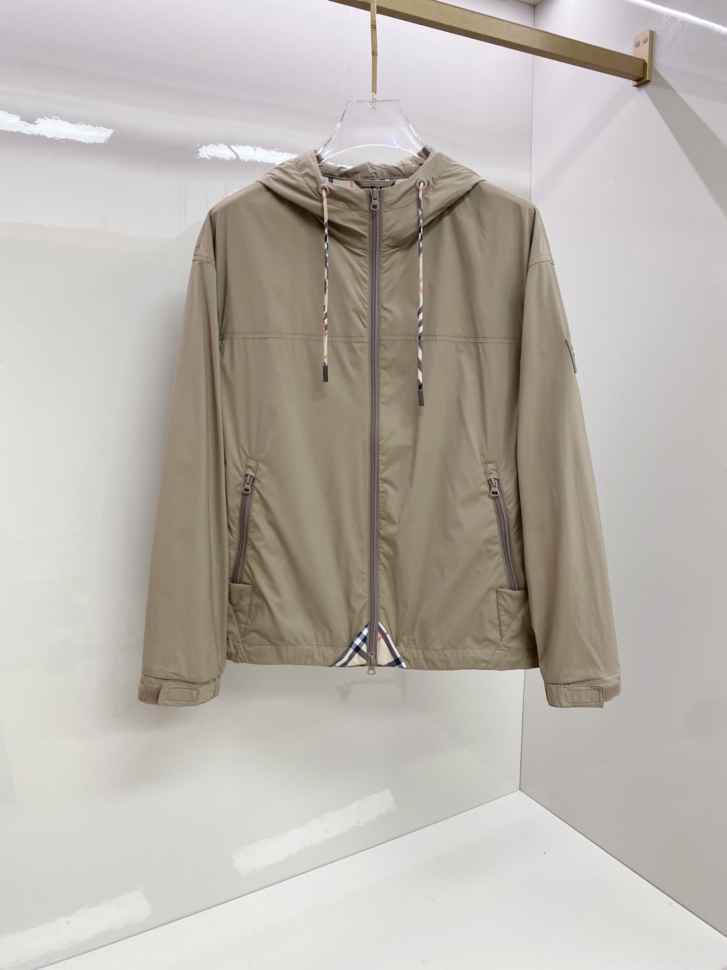 Burberry 巴宝莉 2026ss春季新款连帽夹克外套全高端版本！高定专柜面料辅料，透气舒适度高，细