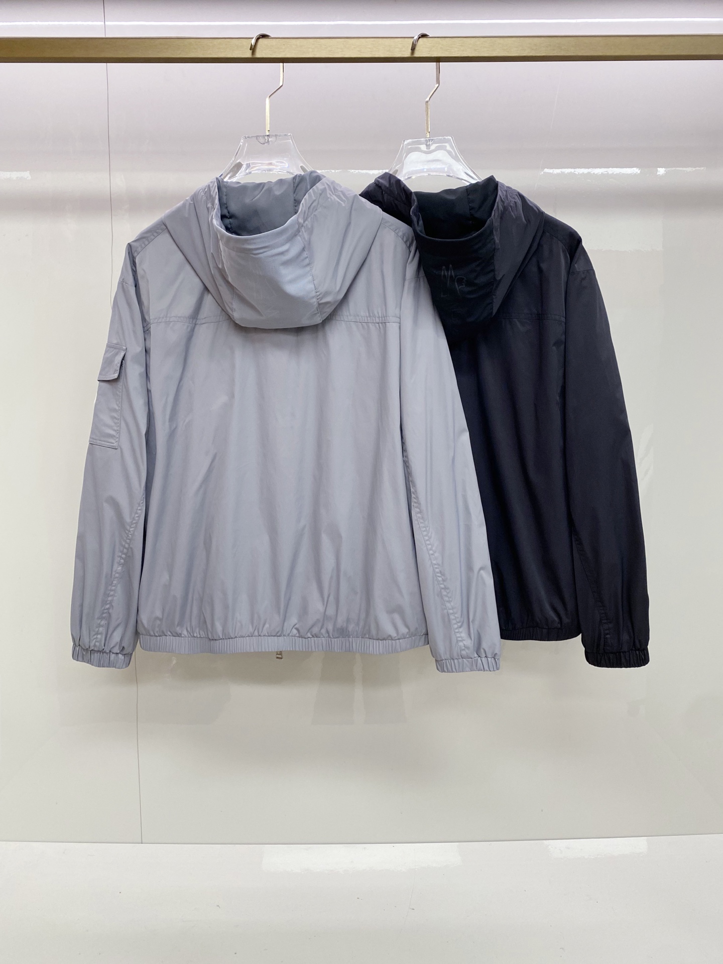 Moncler 蒙口 2026ss春季新款连帽夹克外套全高端版本！高定专柜面料辅料，透气舒适度高，细节无