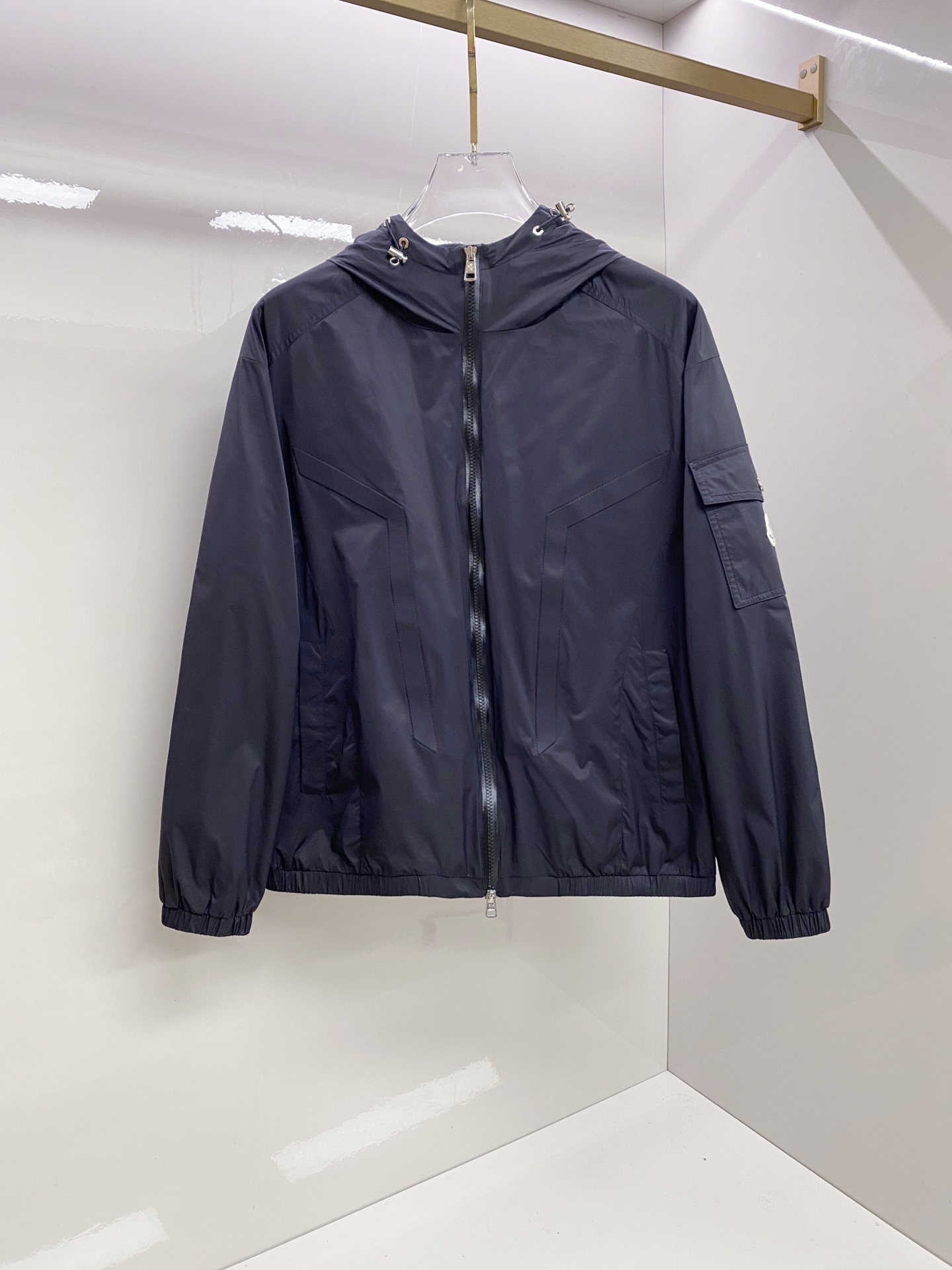 Moncler 蒙口 2026ss春季新款连帽夹克外套全高端版本！高定专柜面料辅料，透气舒适度高，细节无