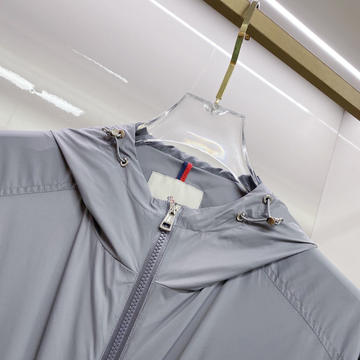 Moncler 蒙口 2026ss春季新款连帽夹克外套全高端版本！高定专柜面料辅料，透气舒适度高，细节无