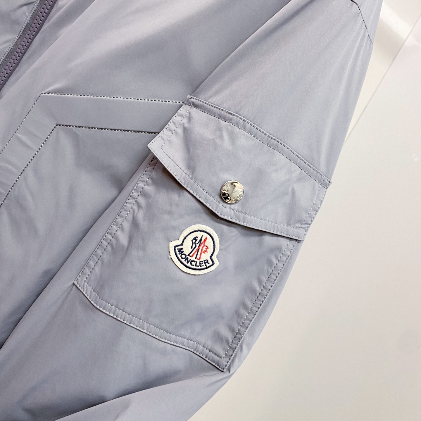 Moncler 蒙口 2026ss春季新款连帽夹克外套全高端版本！高定专柜面料辅料，透气舒适度高，细节无