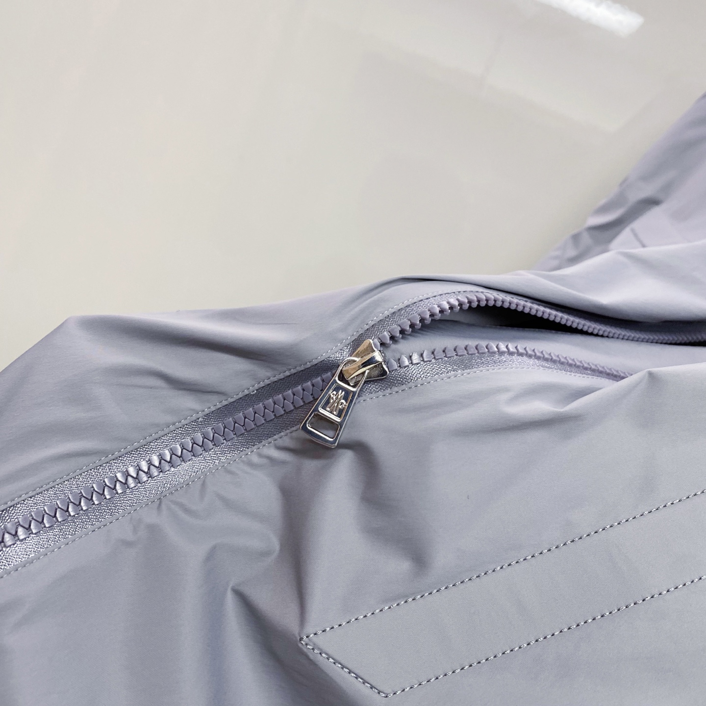 Moncler 蒙口 2026ss春季新款连帽夹克外套全高端版本！高定专柜面料辅料，透气舒适度高，细节无