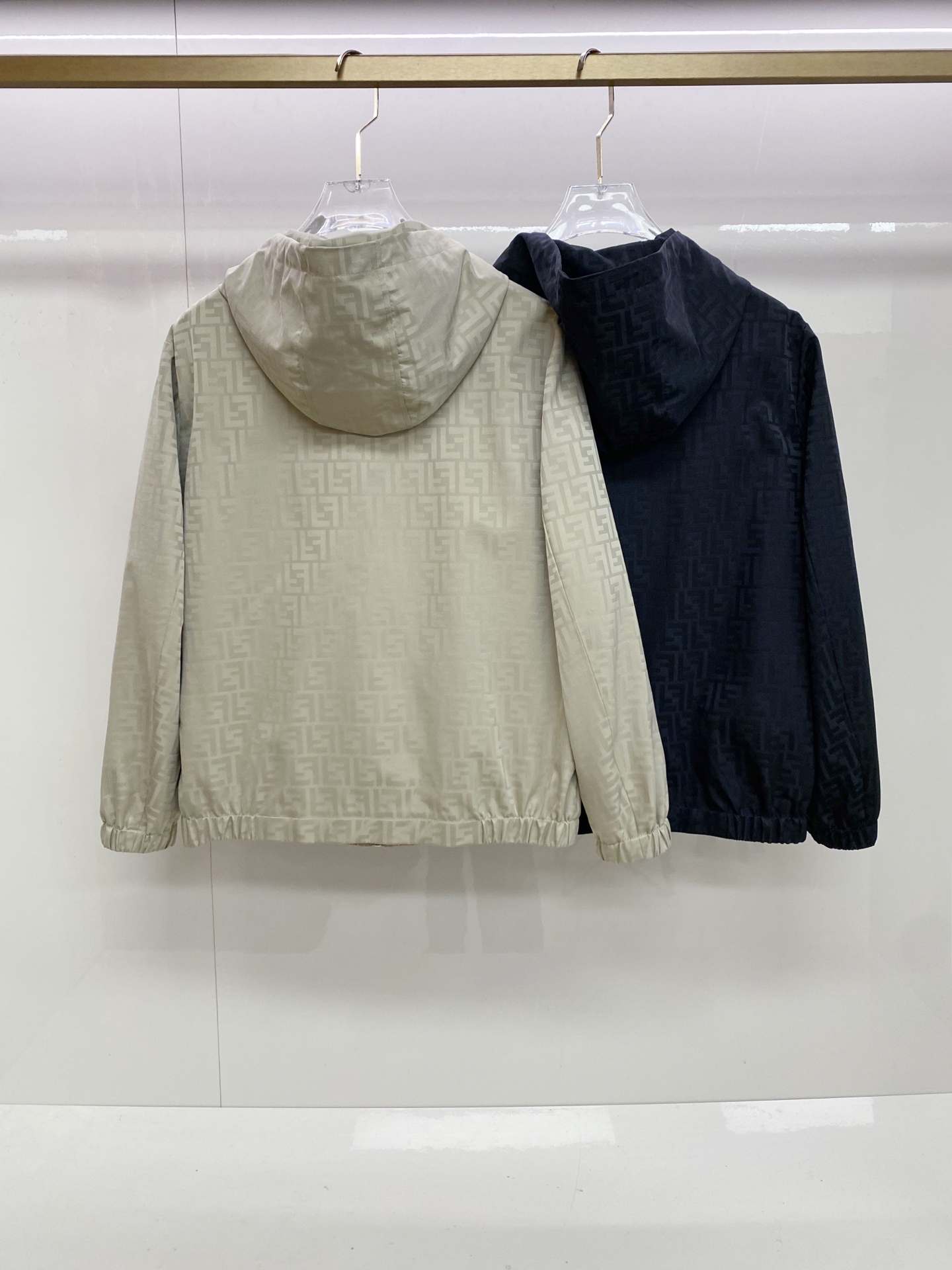 Fendi 芬迪 2026ss春季新款连帽夹克外套全高端版本！高定专柜面料辅料，透气舒适度高，细节无可挑