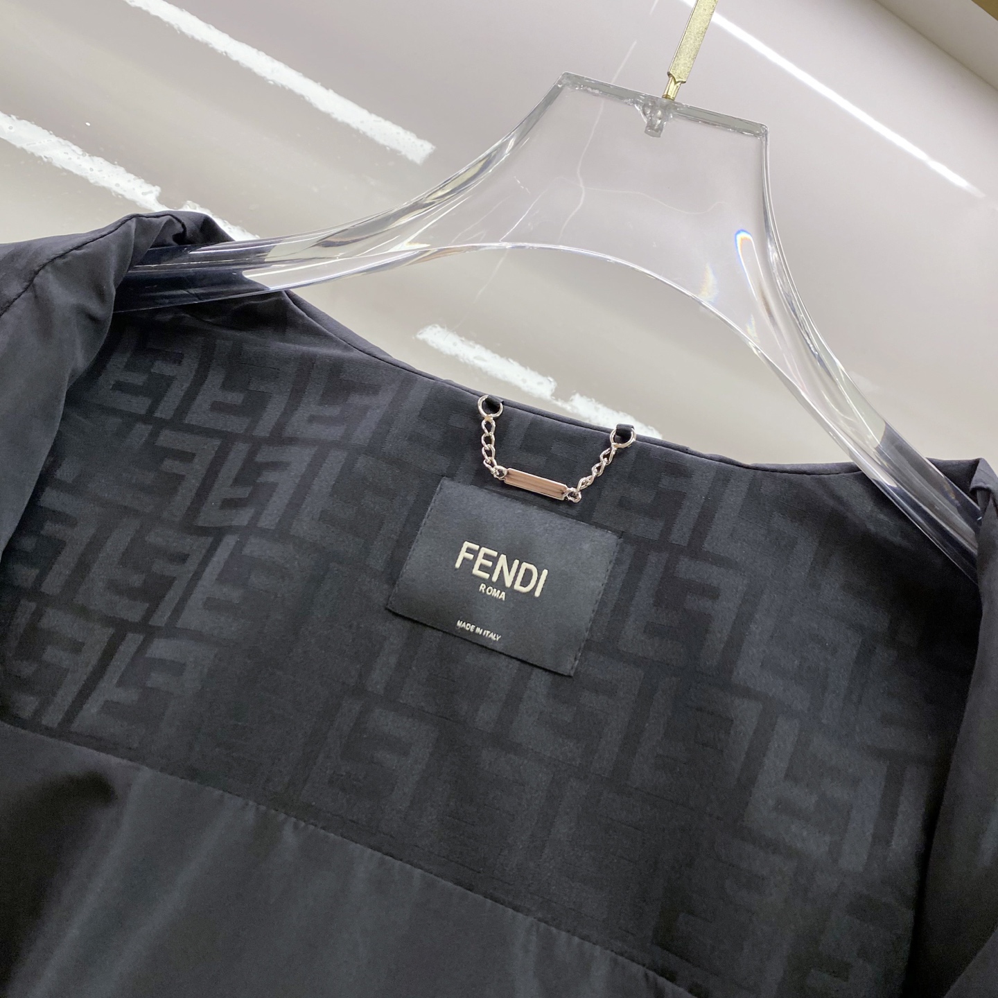Fendi 芬迪 2026ss春季新款连帽夹克外套全高端版本！高定专柜面料辅料，透气舒适度高，细节无可挑