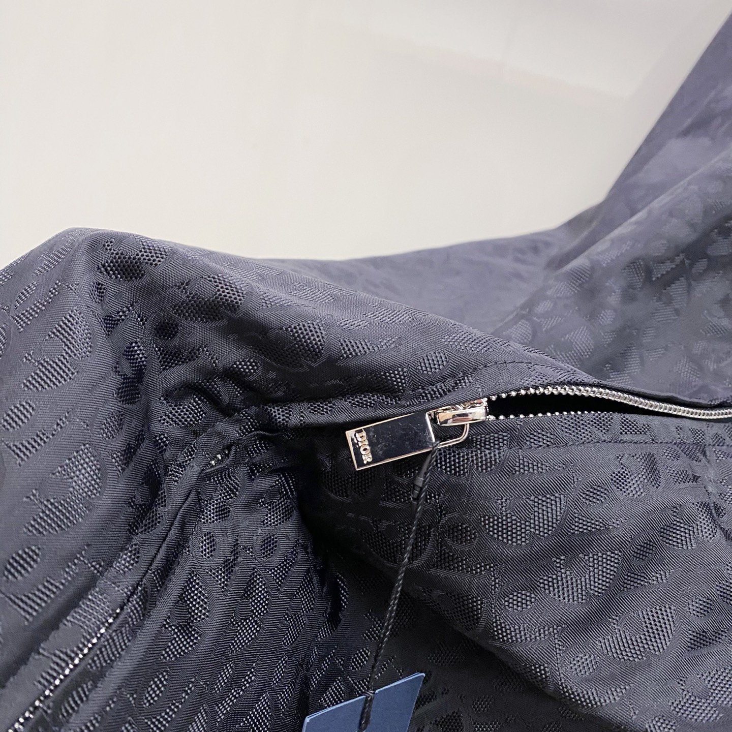 dior 迪奥 2026ss春季新款立领夹克外套全高端版本！高定专柜面料辅料，透气舒适度高，细节无可挑剔