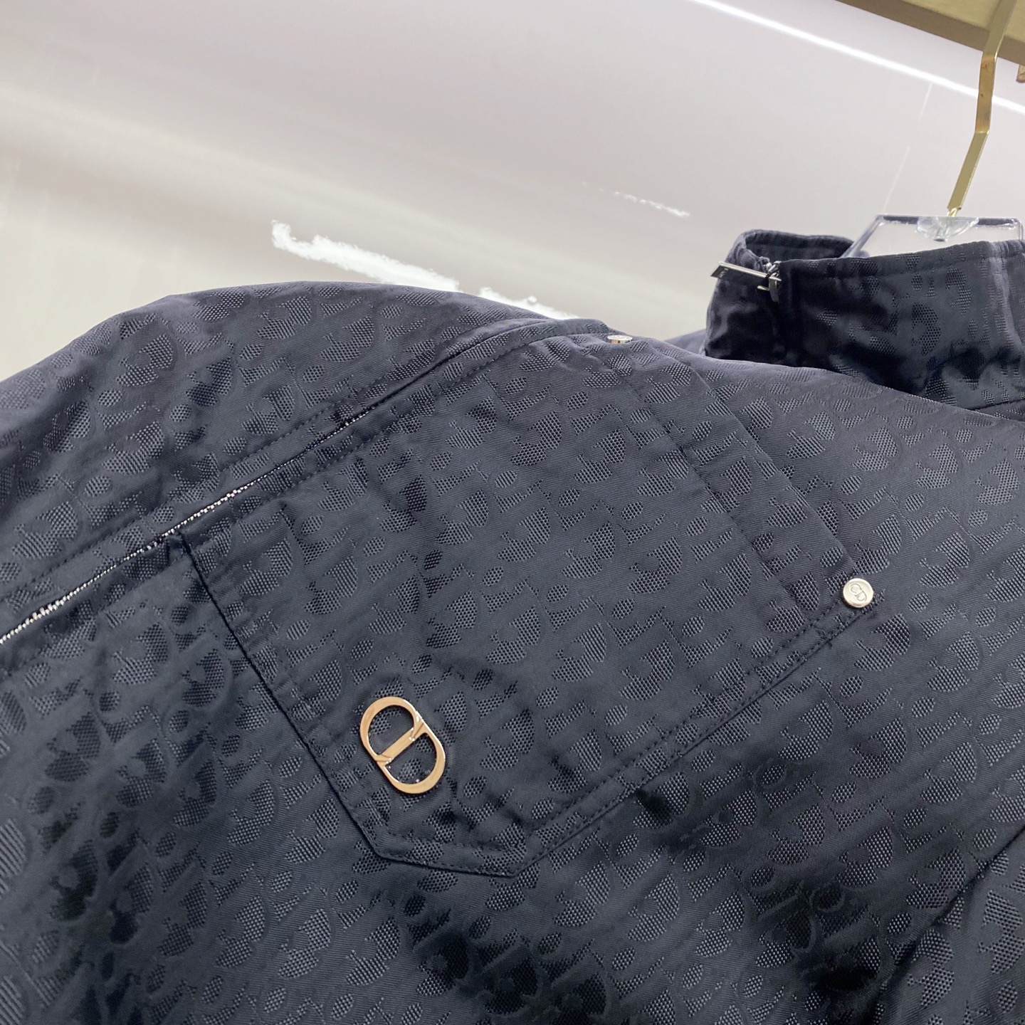 dior 迪奥 2026ss春季新款立领夹克外套全高端版本！高定专柜面料辅料，透气舒适度高，细节无可挑剔