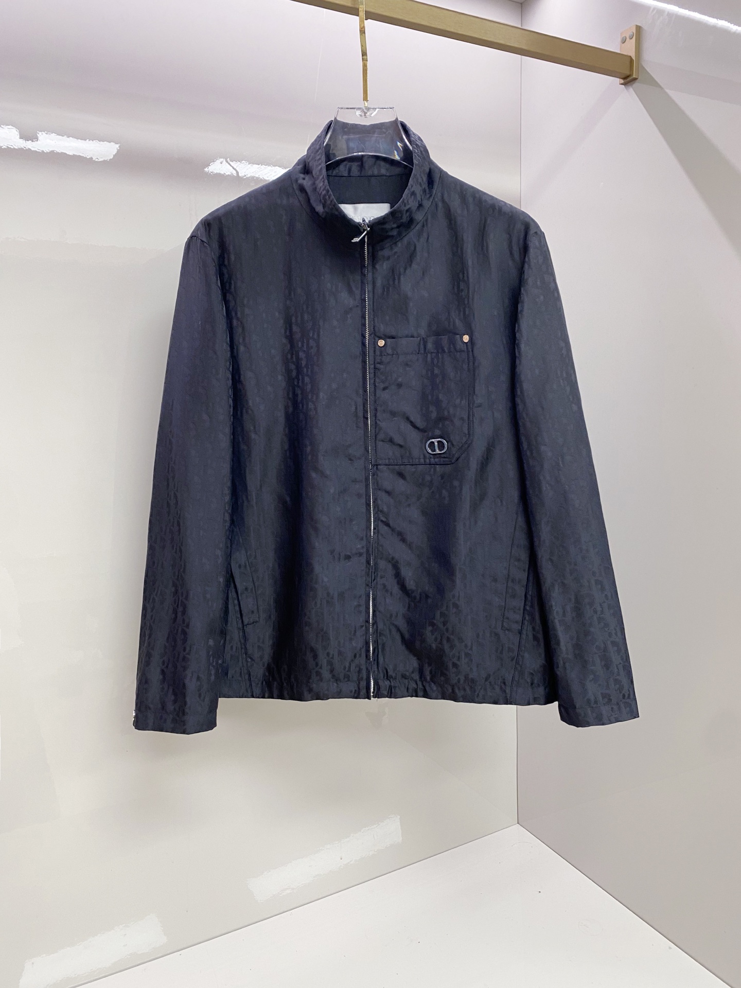 dior 迪奥 2026ss春季新款立领夹克外套全高端版本！高定专柜面料辅料，透气舒适度高，细节无可挑剔