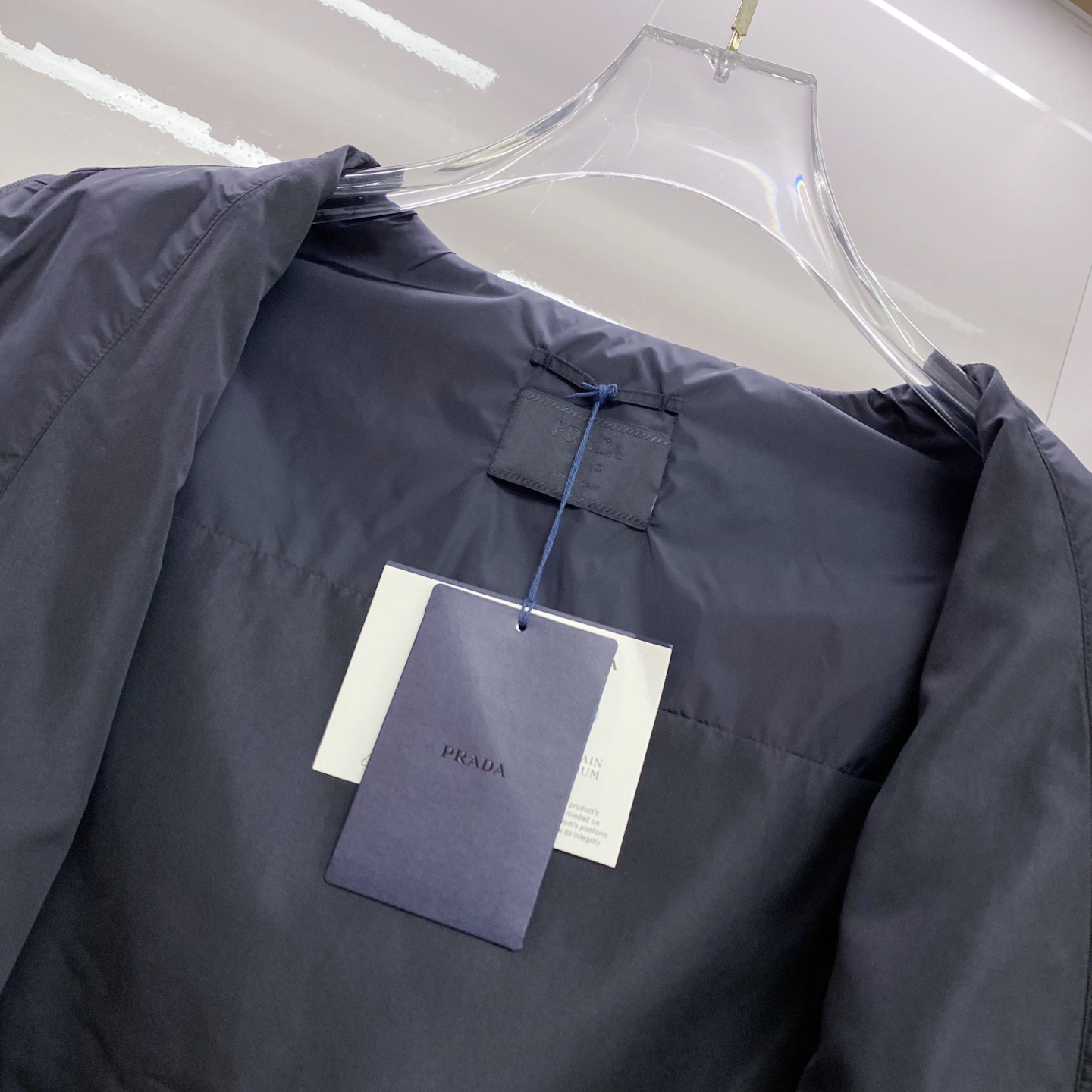 Prada 普拉达马甲2026ss春季新款夹克外套，专柜同步新品发售，商务休闲两不误！三角标彰显品牌奢华