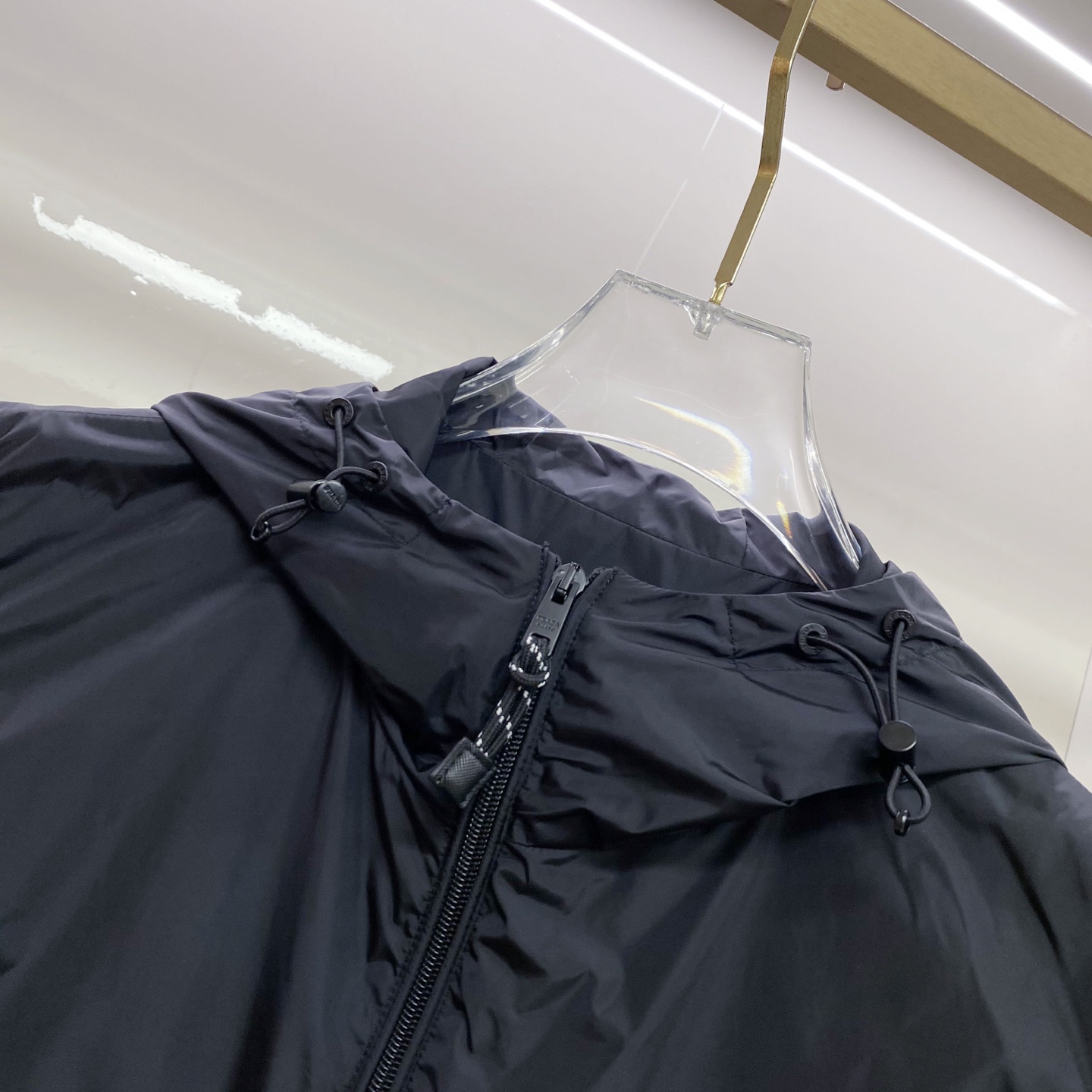 Prada 普拉达马甲2026ss春季新款夹克外套，专柜同步新品发售，商务休闲两不误！三角标彰显品牌奢华