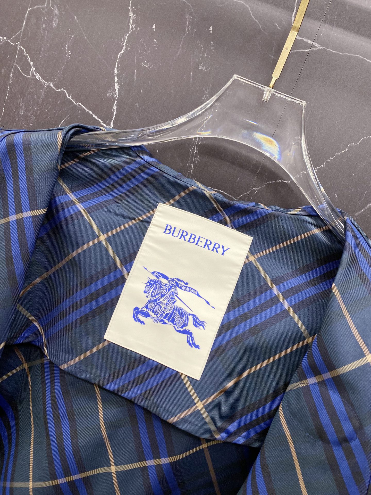Burberry 巴宝莉 2026春季新款连帽夹克外套，全高端版本！高定专柜面料辅料，透气舒适度高，细节