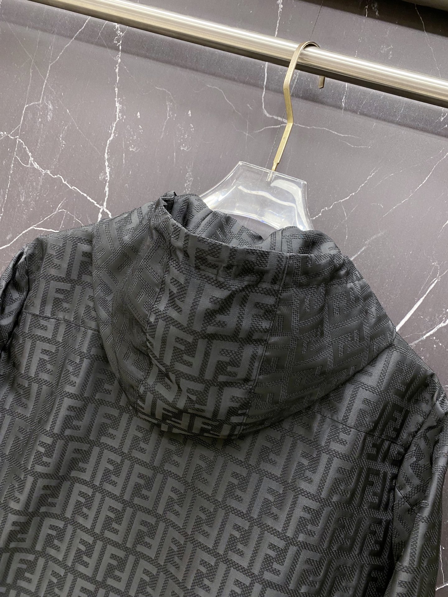 Fendi 芬迪 2026ss春季新款连帽夹克外套全高端版本！高定专柜面料辅料，透气舒适度高，细节无可挑