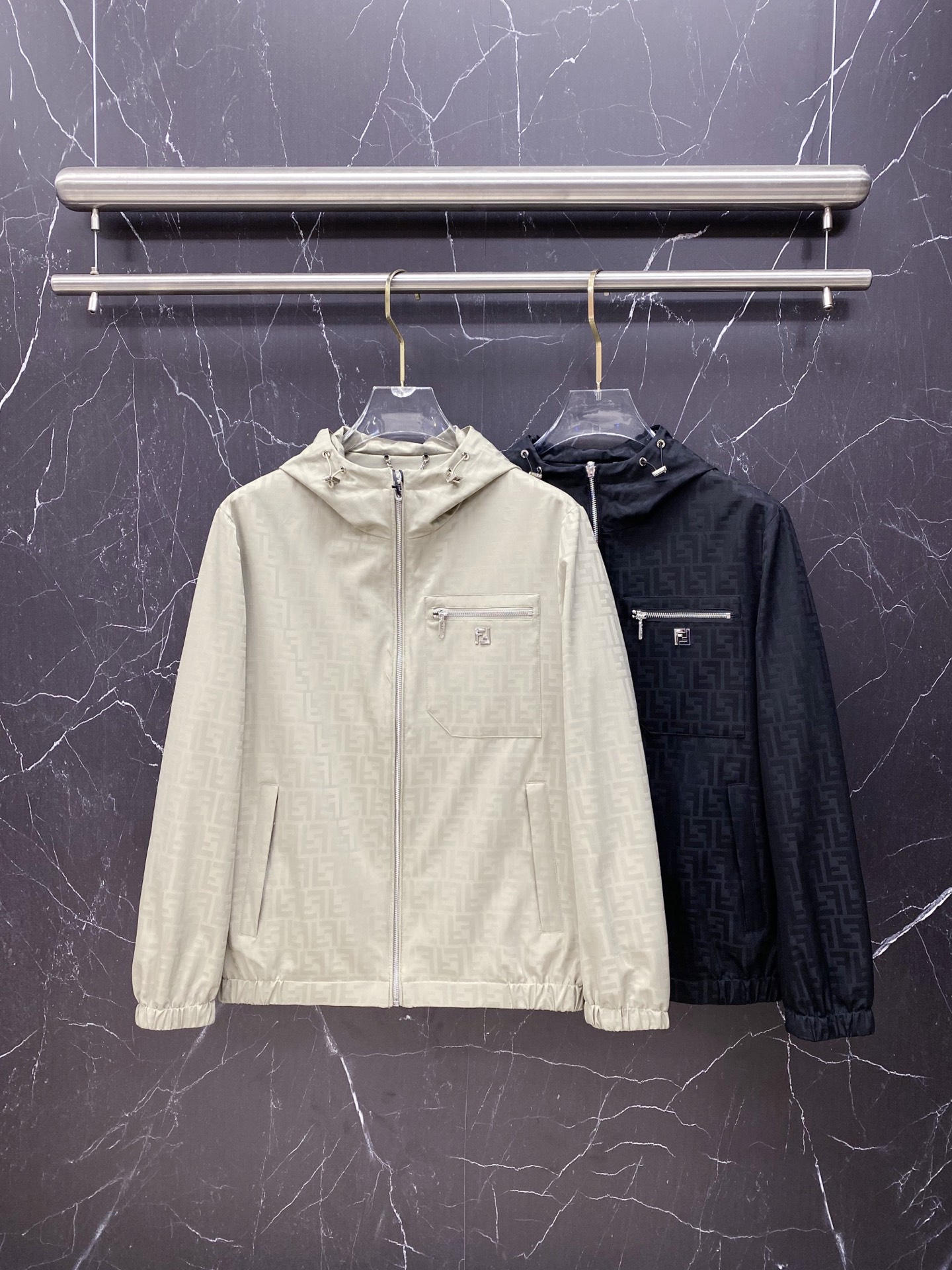 Fendi 芬迪 2026ss春季新款连帽夹克外套全高端版本！高定专柜面料辅料，透气舒适度高，细节无可挑