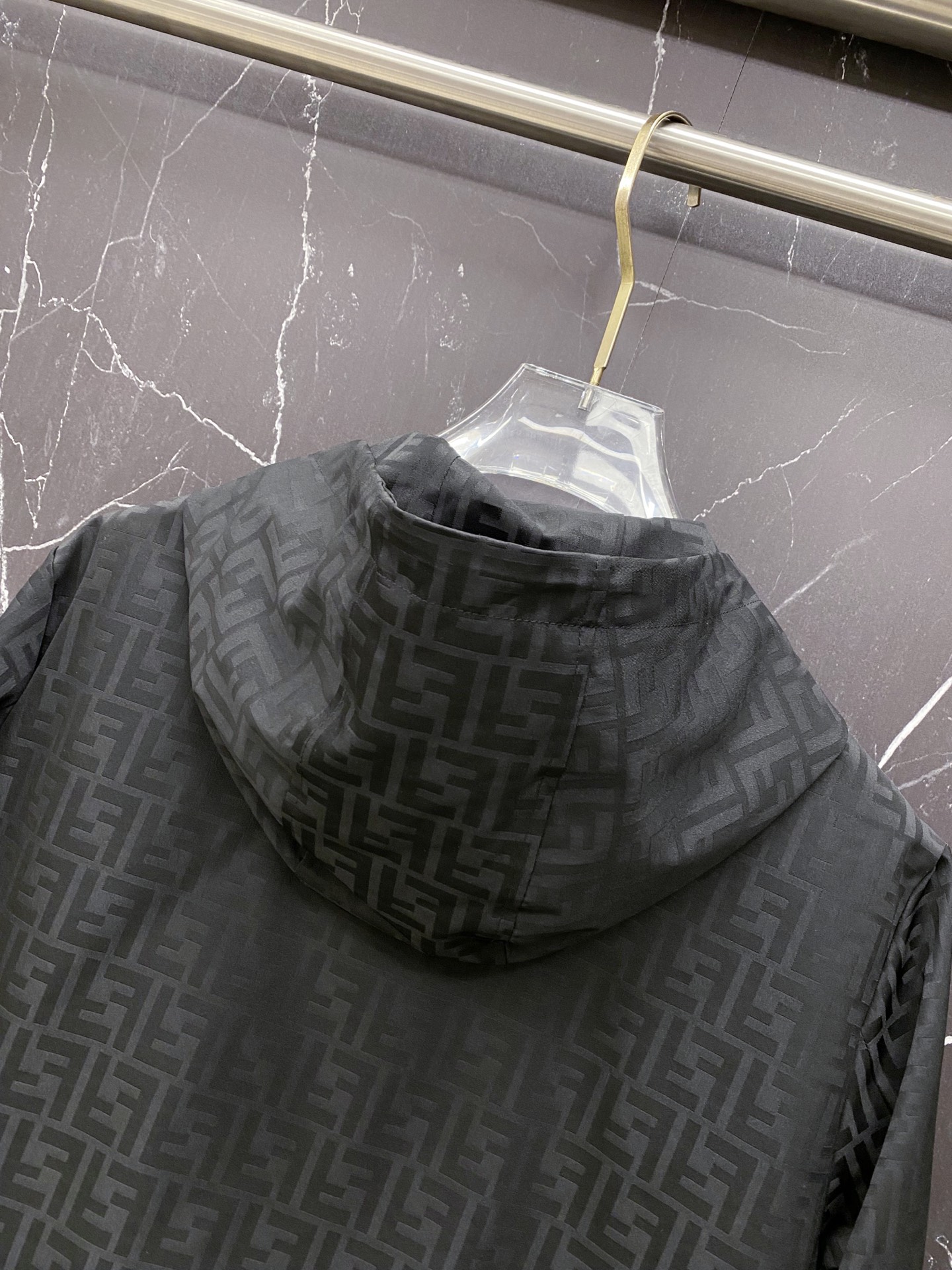 Fendi 芬迪 2026ss春季新款连帽夹克外套全高端版本！高定专柜面料辅料，透气舒适度高，细节无可挑