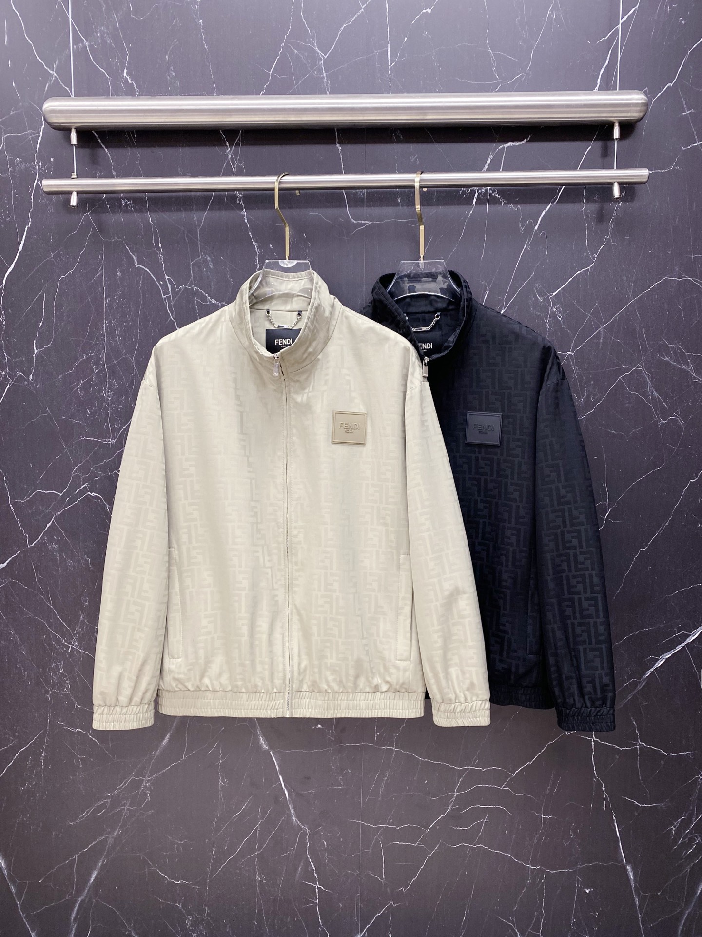 Fendi 芬迪 2026ss春季新款立领夹克外套全高端版本！高定专柜面料辅料，透气舒适度高，细节无可挑