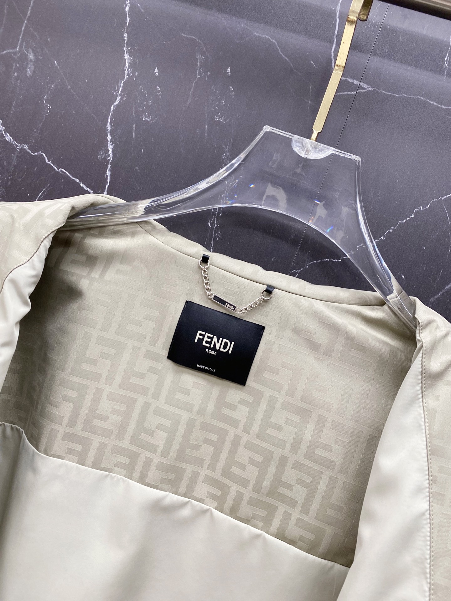 Fendi 芬迪 2026ss春季新款立领夹克外套全高端版本！高定专柜面料辅料，透气舒适度高，细节无可挑