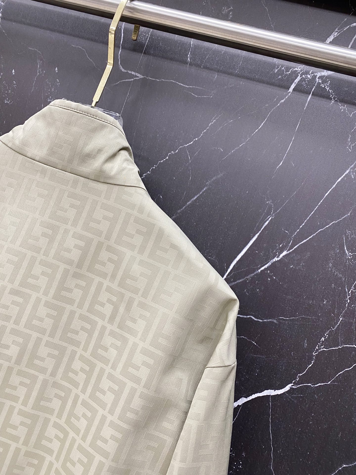 Fendi 芬迪 2026ss春季新款立领夹克外套全高端版本！高定专柜面料辅料，透气舒适度高，细节无可挑