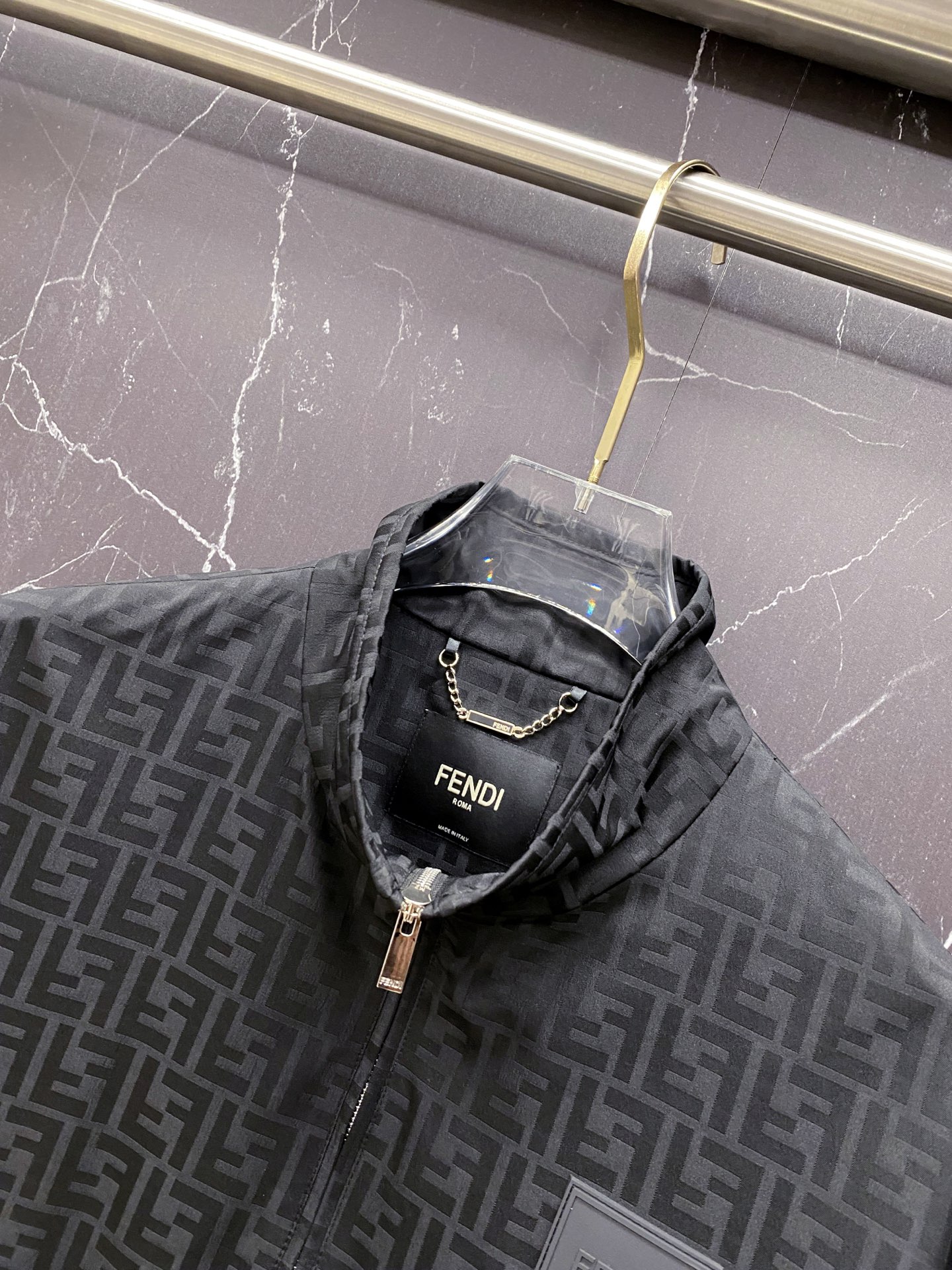 Fendi 芬迪 2026ss春季新款立领夹克外套全高端版本！高定专柜面料辅料，透气舒适度高，细节无可挑