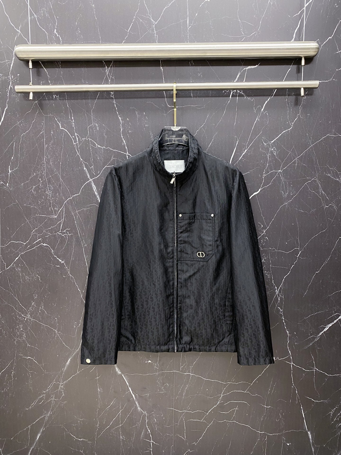 NO:733373,Dior Dior 2026ss spring new stand collar jacket full high-end version!  Haute couture counter fabric accessories, high breathability and comfort, impeccable details, exquisite workmanship and complex craftsmanship, casual tailoring, awesome upper body shape, color black blue, code size 48-56,, dior, dior, jackets & coats, jackets & coats,19860909Dior 迪奥 2026ss春季新款立领夹克外套 全高端版本！高定专柜面料辅料,透气舒适度高,细节无可挑剔,做工考究工艺复杂,呈现休闲裁剪,上身版型超赞 颜色黑色 蓝色 码数48-56,,dior,dior,jackets & coats,jackets & coats,,Men's clothing