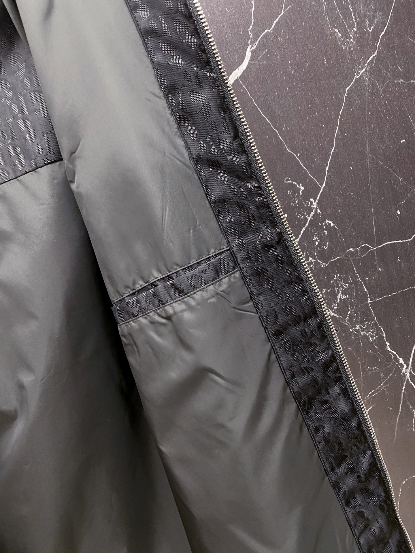 Dior 迪奥 2026ss春季新款立领夹克外套全高端版本！高定专柜面料辅料，透气舒适度高，细节无可挑剔