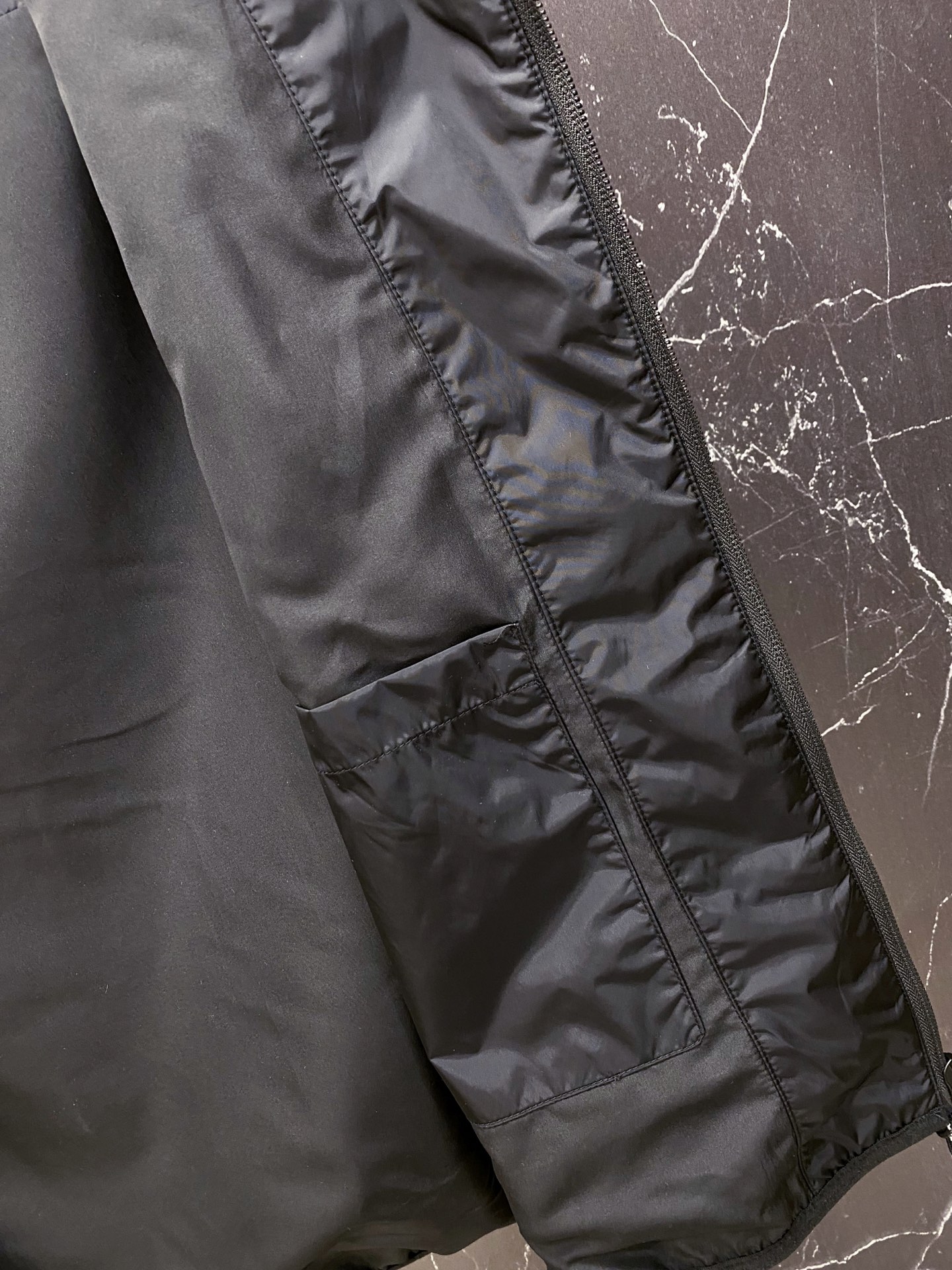 Prada 普拉达马甲2026ss春季新款夹克外套，专柜同步新品发售，商务休闲两不误！三角标彰显品牌奢华