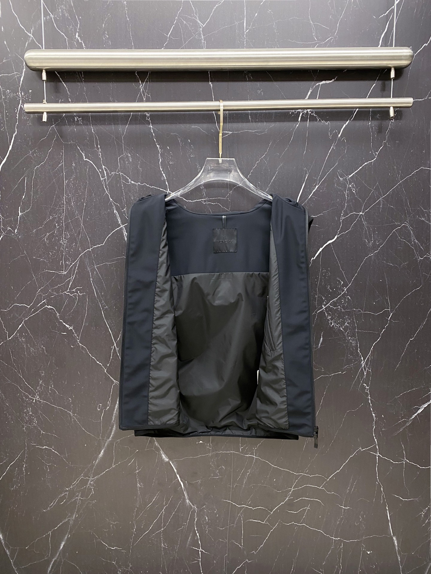 Moncler 蒙口 2026SS早春新款普拉达春夏马甲夹克外套最新设计款 秀场新品‼品相非常完美，三标