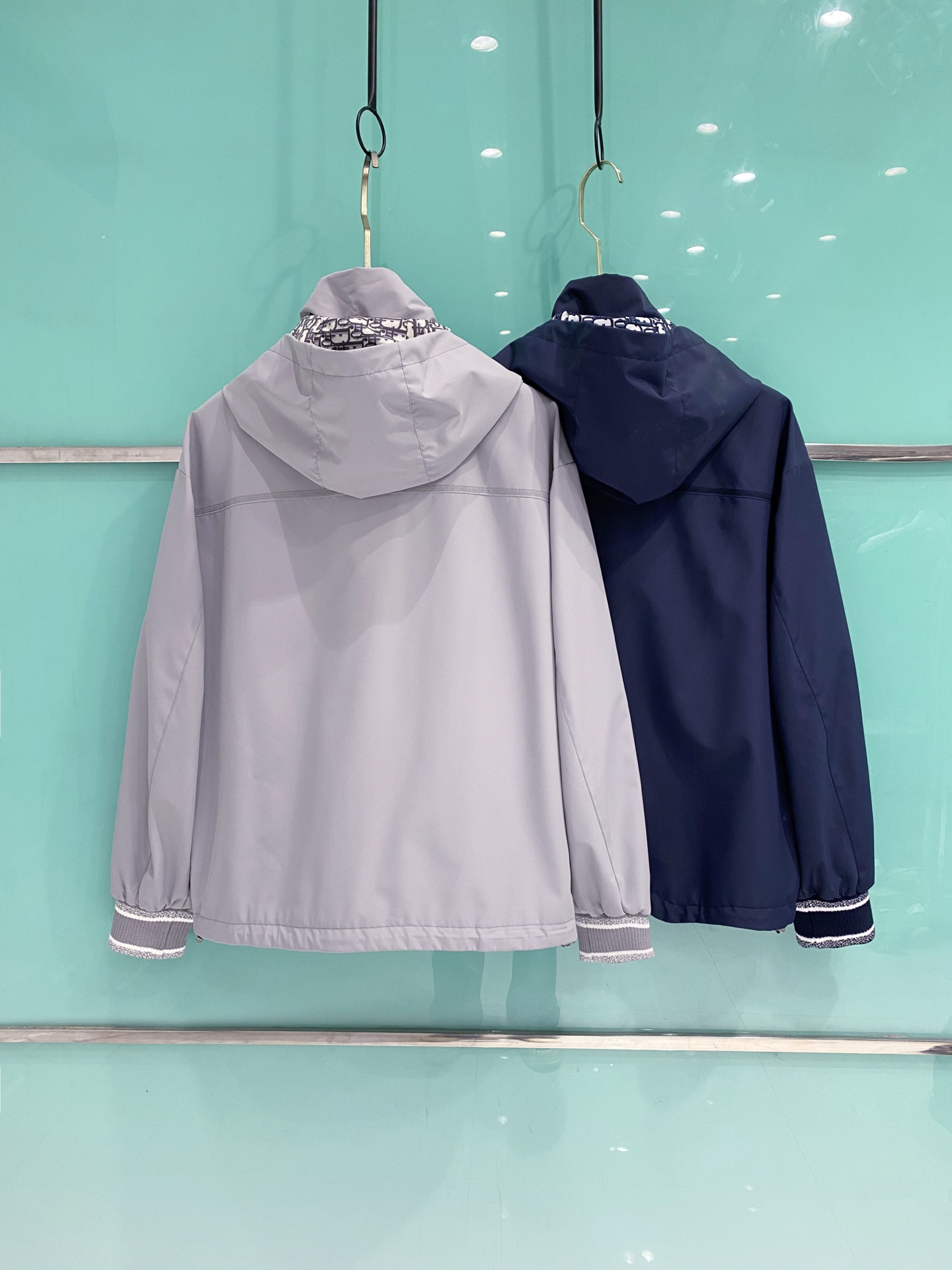 Dior 迪奥 2026ss春季新款连帽夹克外套全高端版本！高定专柜面料辅料，透气舒适度高，细节无可挑剔