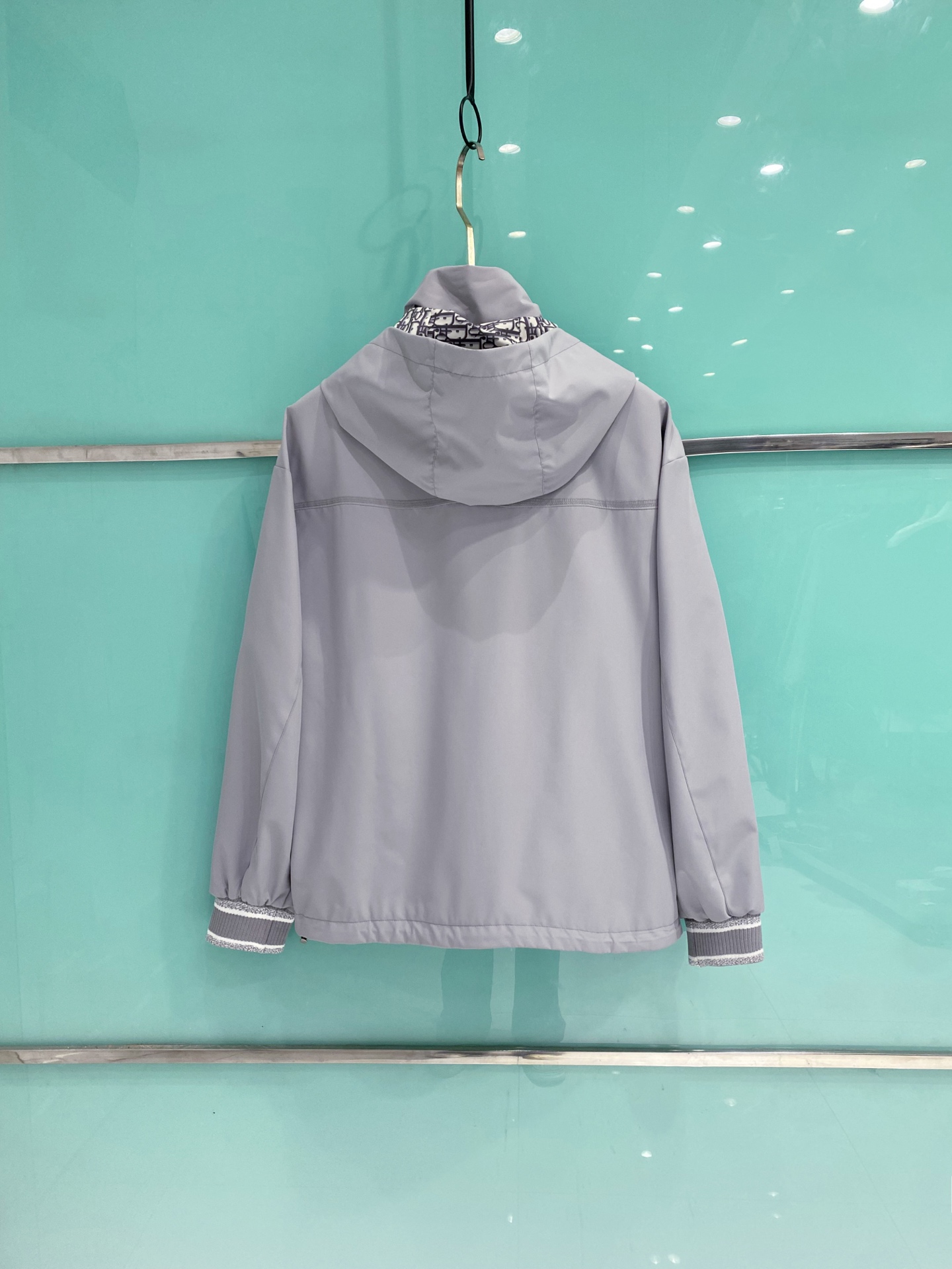 Dior 迪奥 2026ss春季新款连帽夹克外套全高端版本！高定专柜面料辅料，透气舒适度高，细节无可挑剔