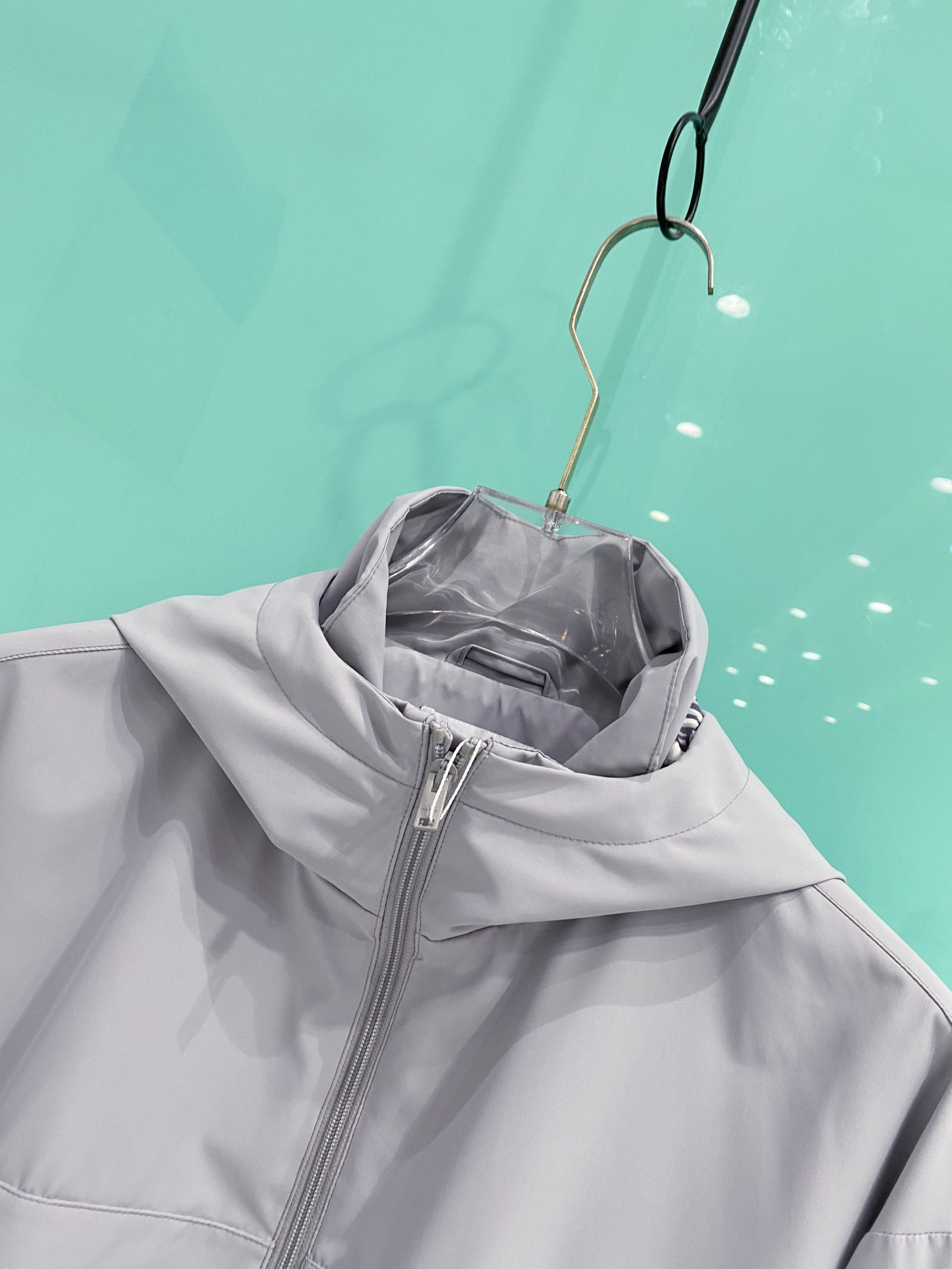 Dior 迪奥 2026ss春季新款连帽夹克外套全高端版本！高定专柜面料辅料，透气舒适度高，细节无可挑剔