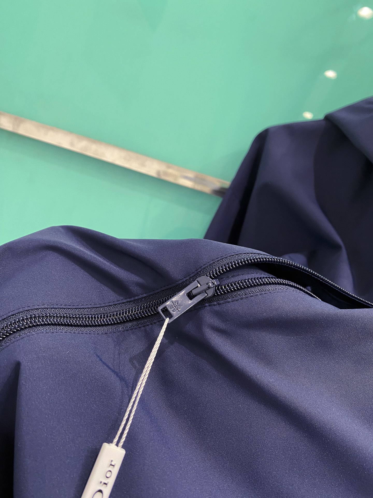 Dior 迪奥 2026ss春季新款连帽夹克外套全高端版本！高定专柜面料辅料，透气舒适度高，细节无可挑剔