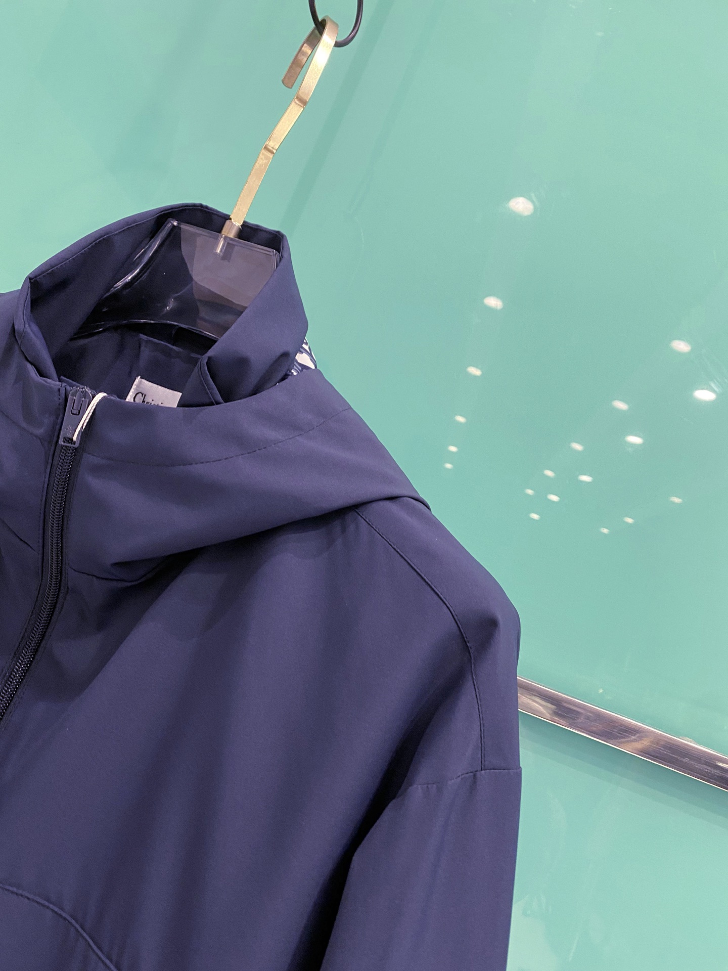 Dior 迪奥 2026ss春季新款连帽夹克外套全高端版本！高定专柜面料辅料，透气舒适度高，细节无可挑剔