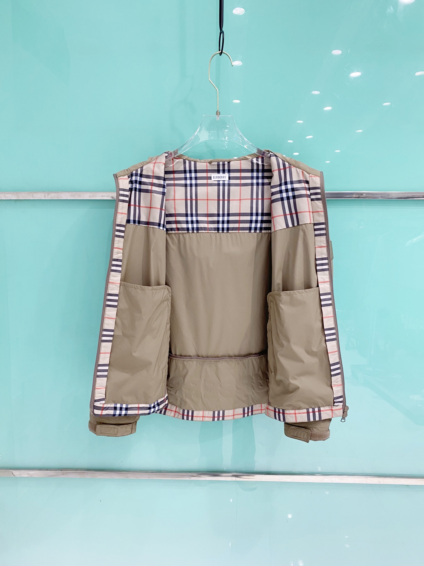 Burberry 巴宝莉 2026ss春季新款连帽夹克外套全高端版本！高定专柜面料辅料，透气舒适度高，细