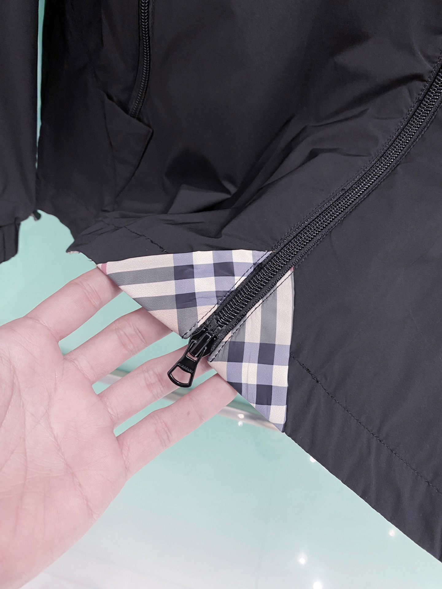 Burberry 巴宝莉 2026ss春季新款连帽夹克外套全高端版本！高定专柜面料辅料，透气舒适度高，细