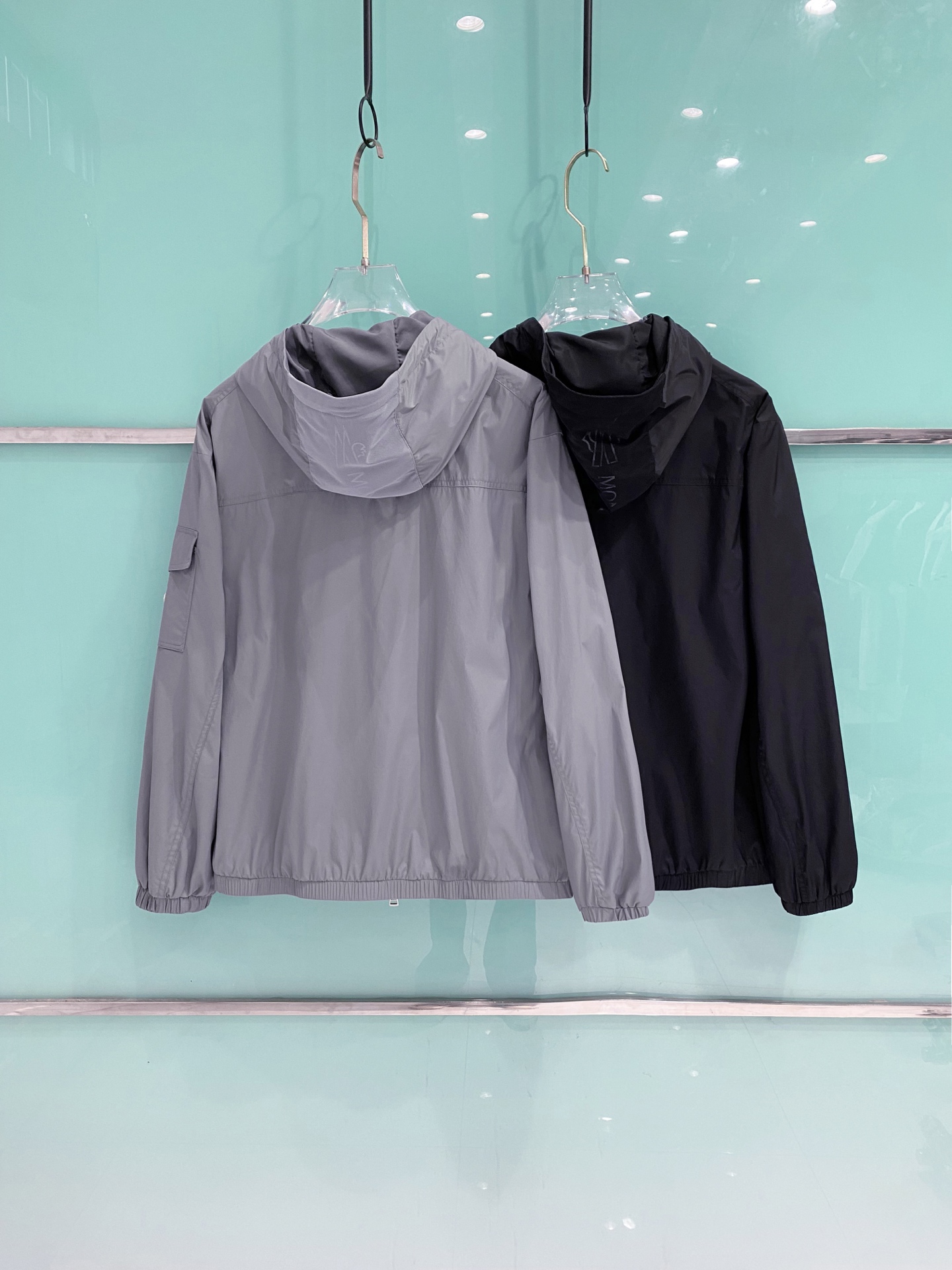 Moncler 蒙口 2026ss春季新款连帽夹克外套全高端版本！高定专柜面料辅料，透气舒适度高，细节无