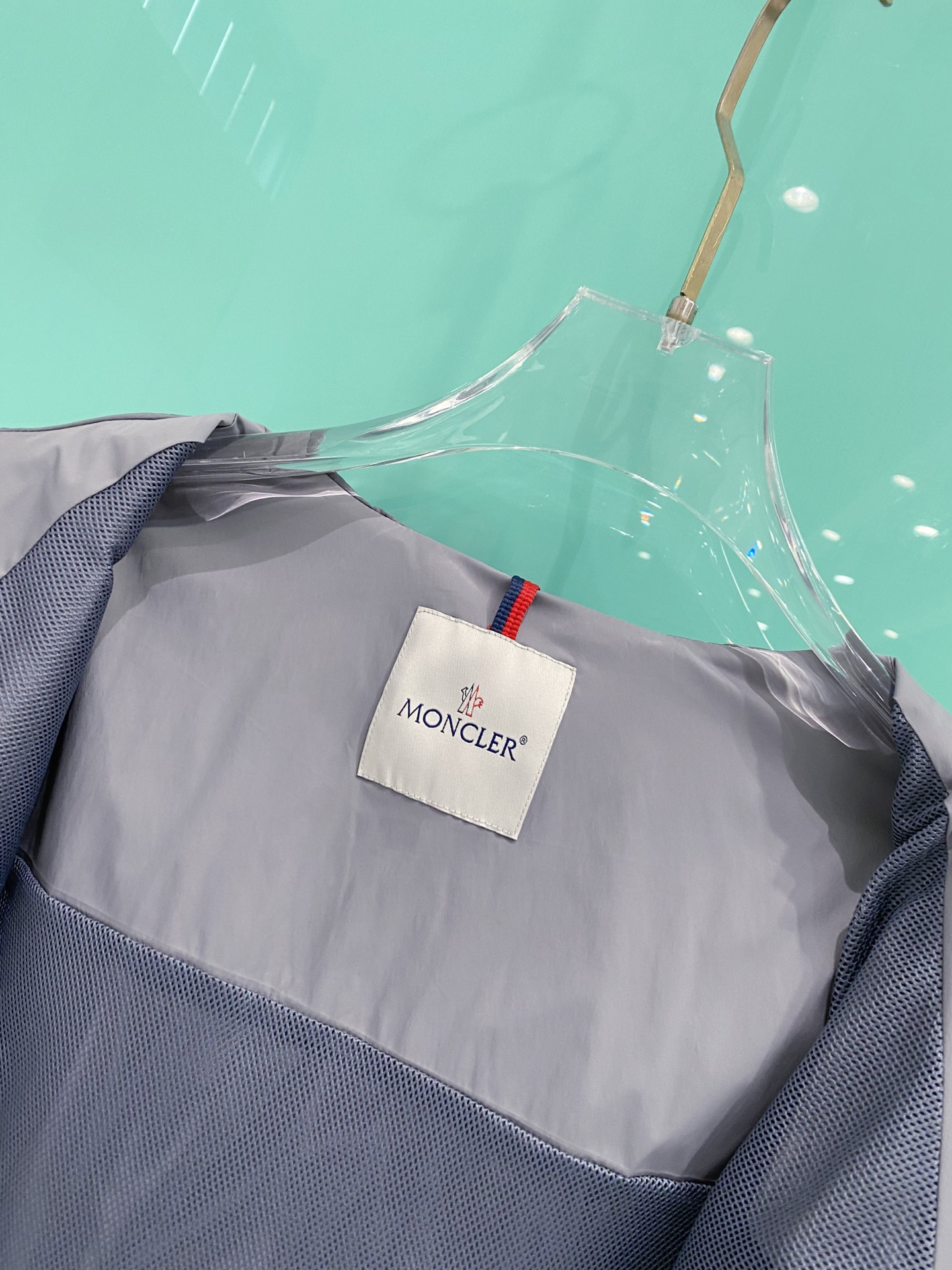 Moncler 蒙口 2026ss春季新款连帽夹克外套全高端版本！高定专柜面料辅料，透气舒适度高，细节无