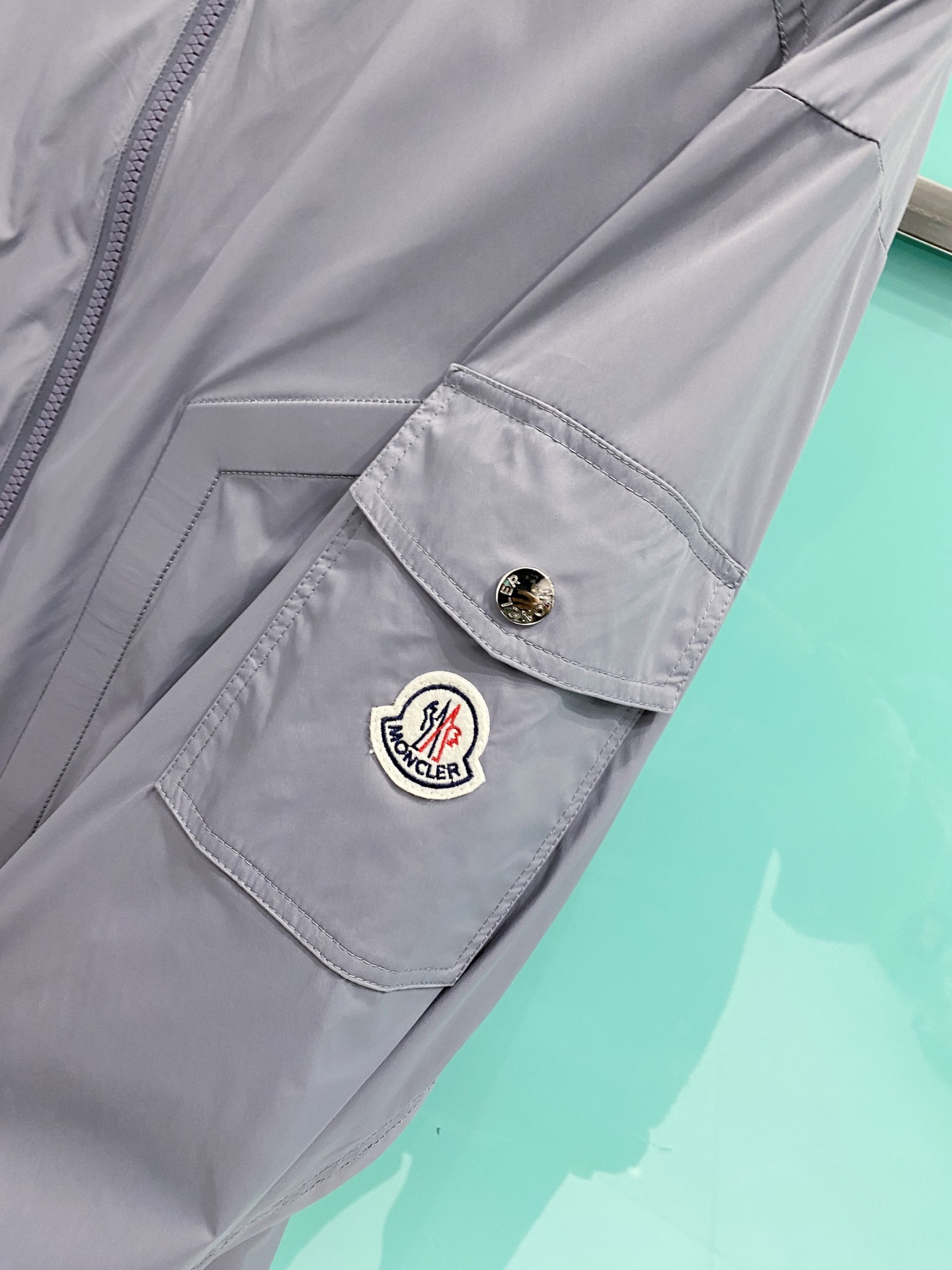 Moncler 蒙口 2026ss春季新款连帽夹克外套全高端版本！高定专柜面料辅料，透气舒适度高，细节无