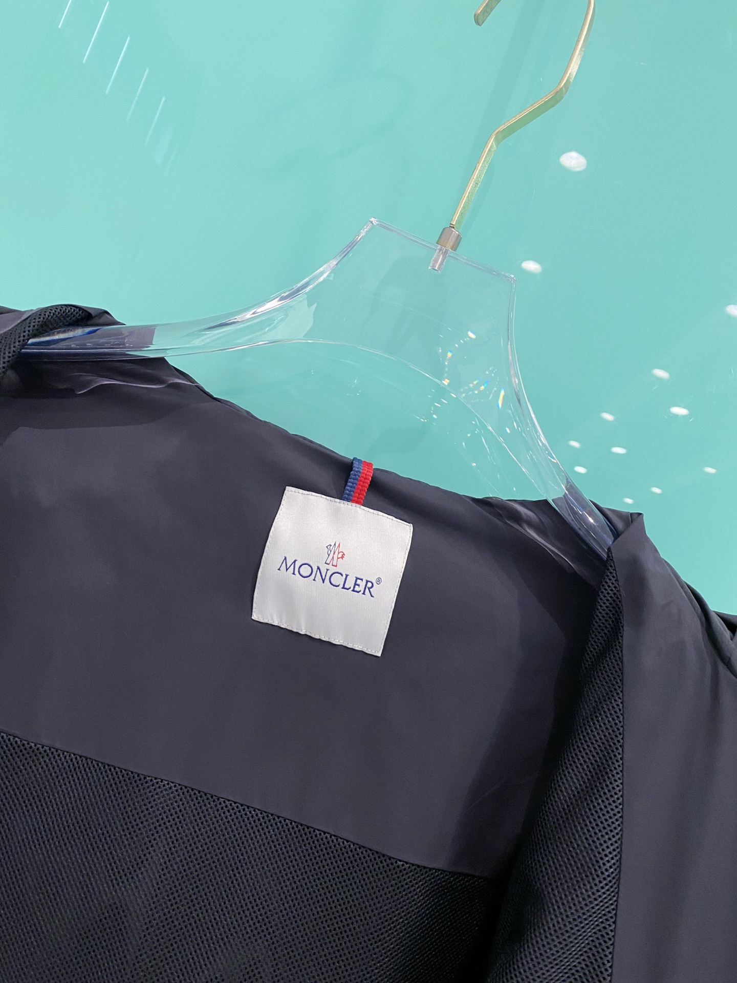 Moncler 蒙口 2026ss春季新款连帽夹克外套全高端版本！高定专柜面料辅料，透气舒适度高，细节无