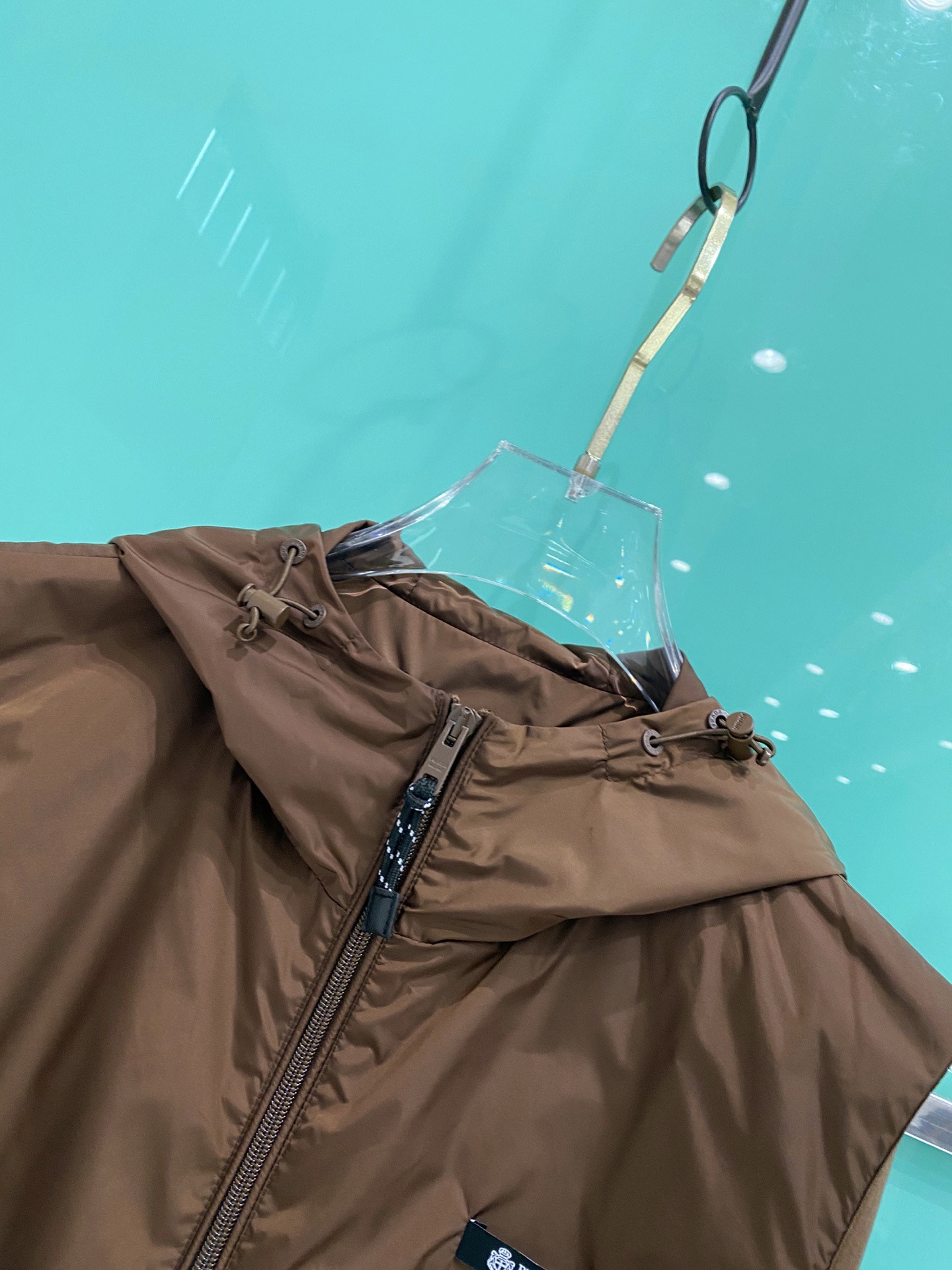 Prada 普拉达马甲2026ss春季新款夹克外套，专柜同步新品发售，商务休闲两不误！三角标彰显品牌奢华