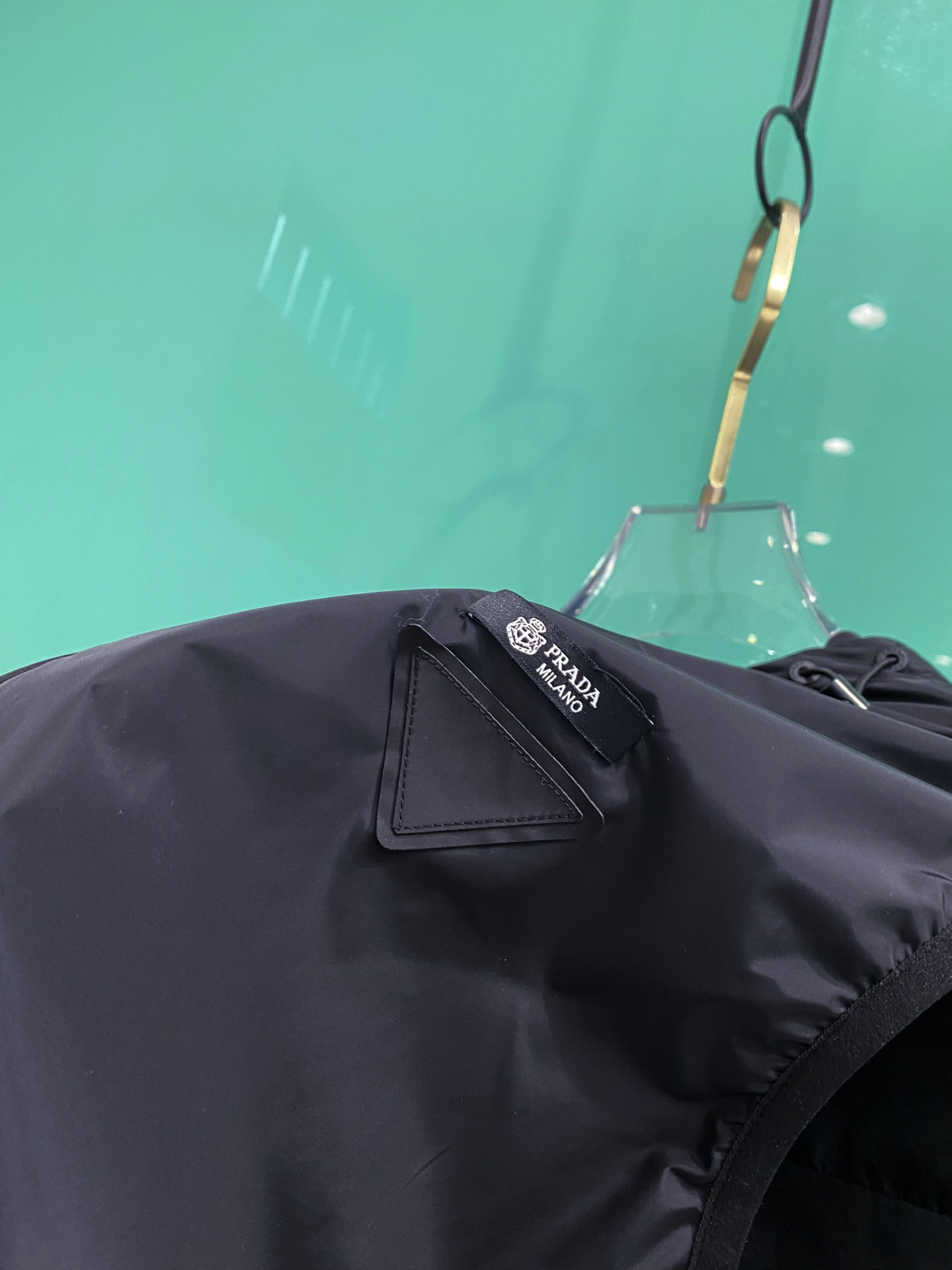 Prada 普拉达马甲2026ss春季新款夹克外套，专柜同步新品发售，商务休闲两不误！三角标彰显品牌奢华