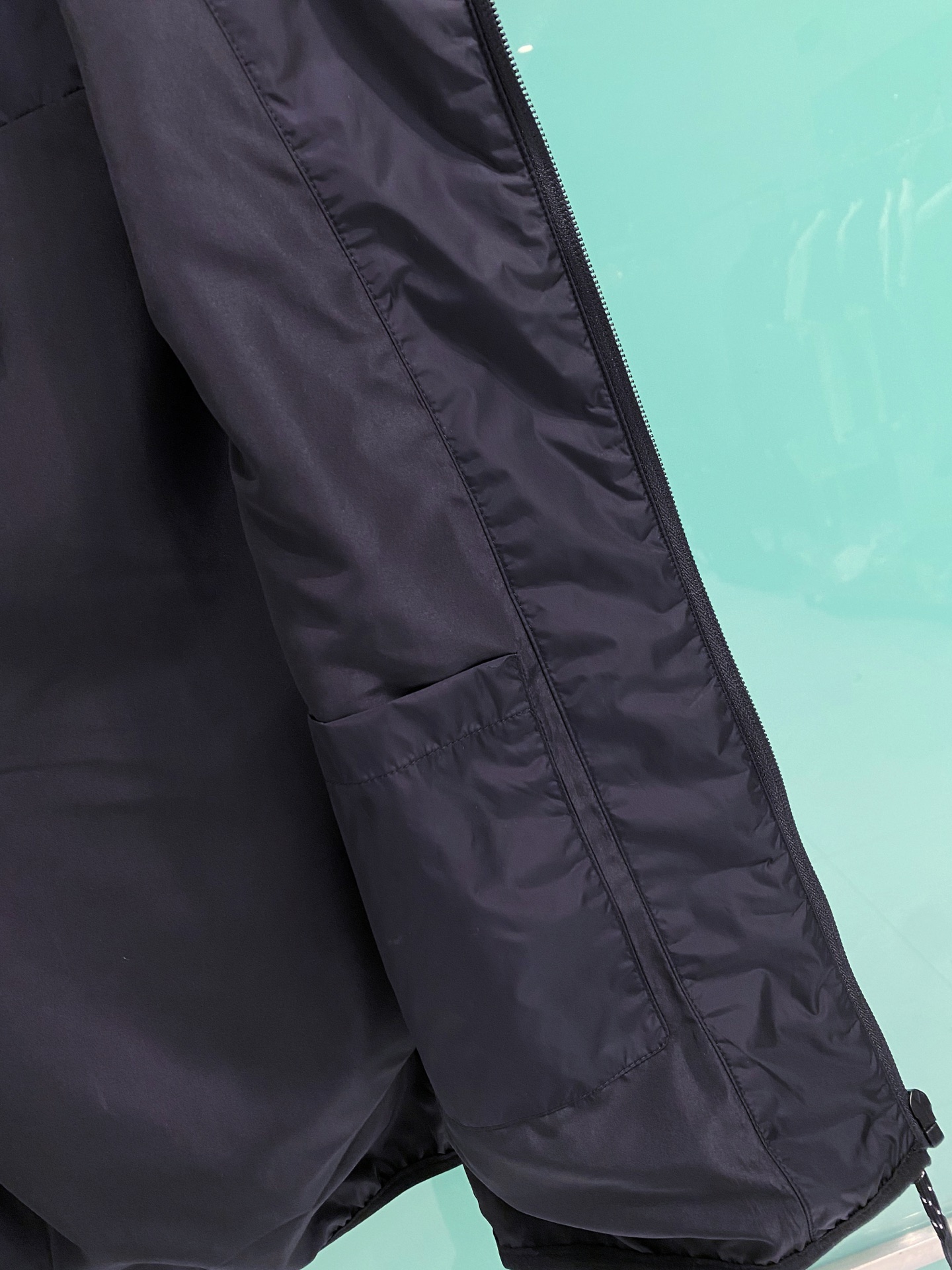 Prada 普拉达马甲2026ss春季新款夹克外套，专柜同步新品发售，商务休闲两不误！三角标彰显品牌奢华